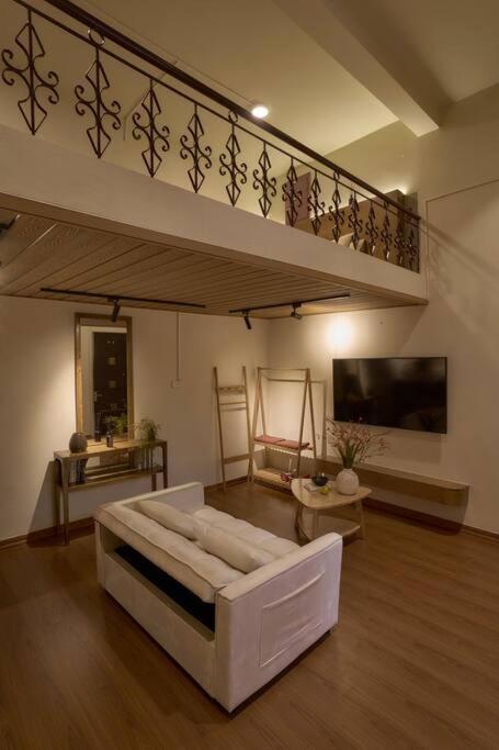 Old Quarter Attic Homee