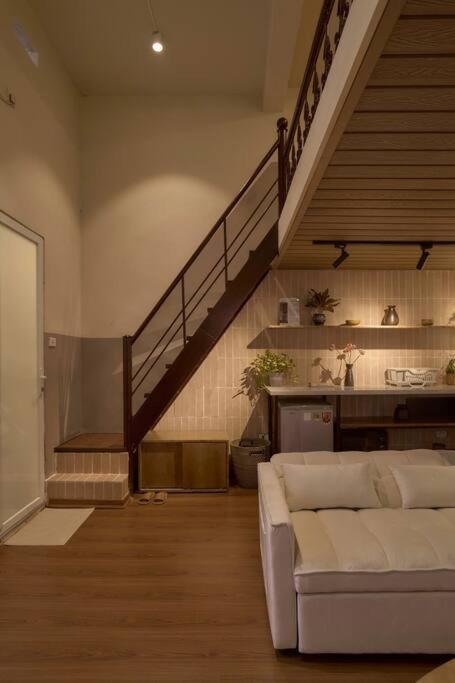 Old Quarter Attic Homee
