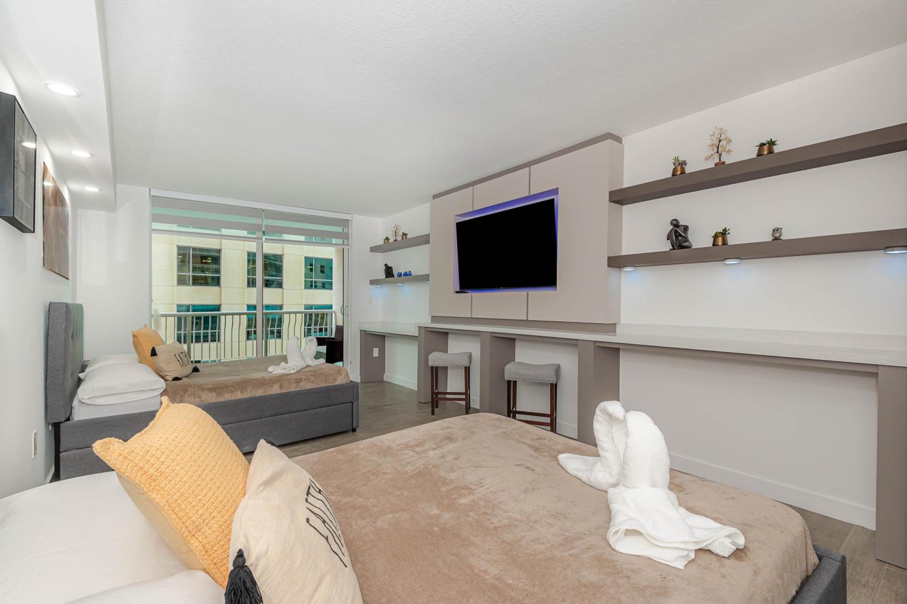 High Rise Brickell Modern Studio