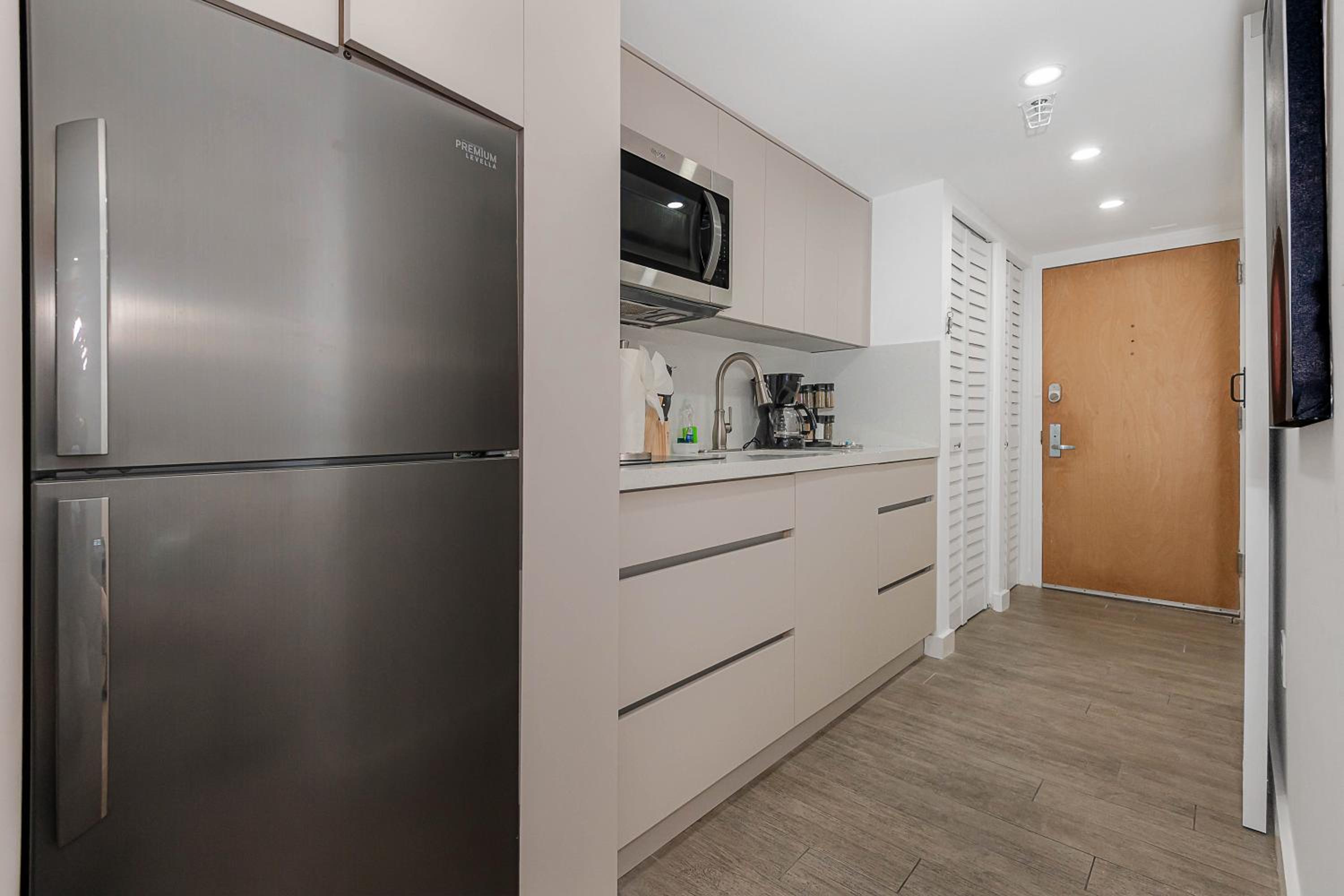 High Rise Brickell Modern Studio