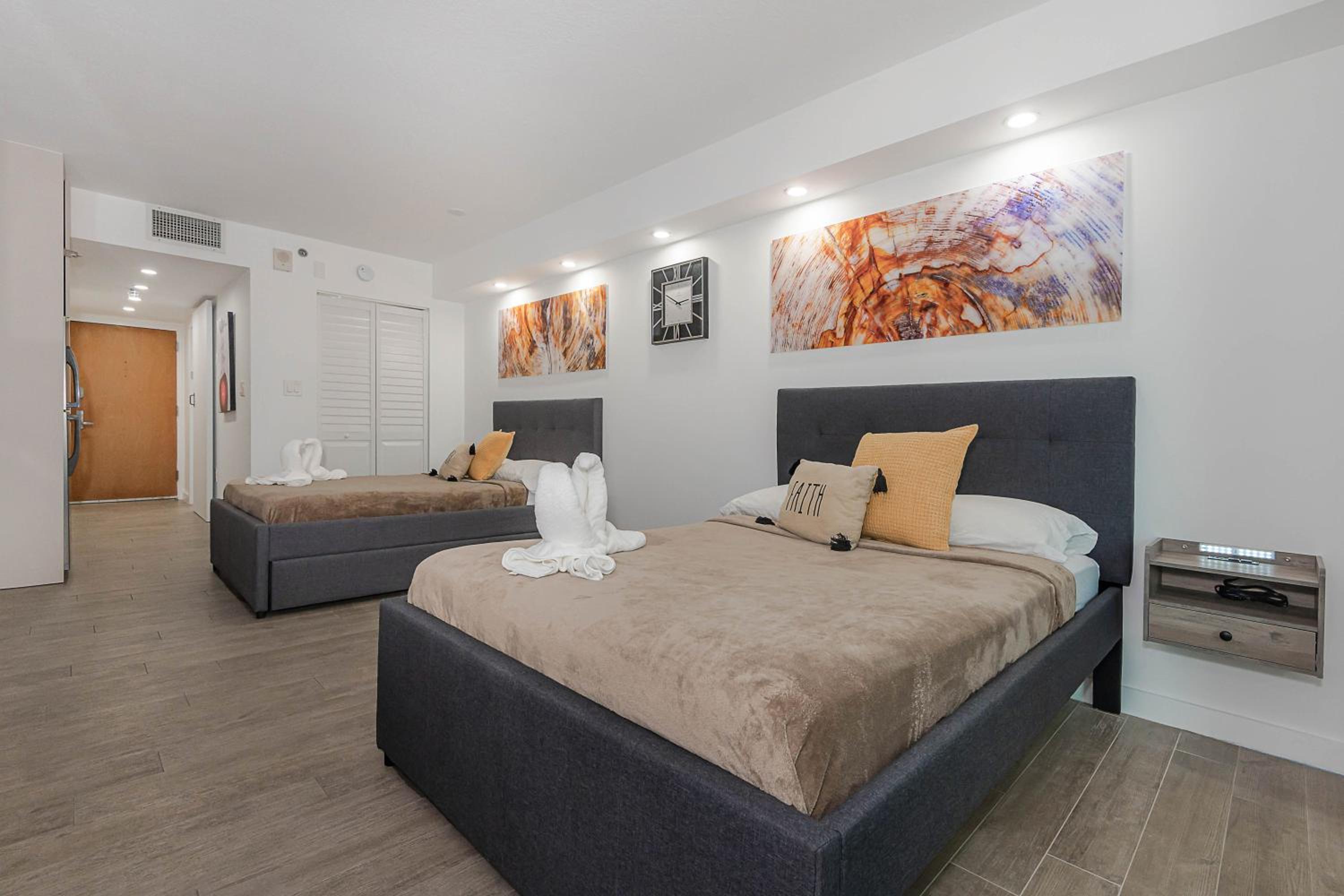 High Rise Brickell Modern Studio