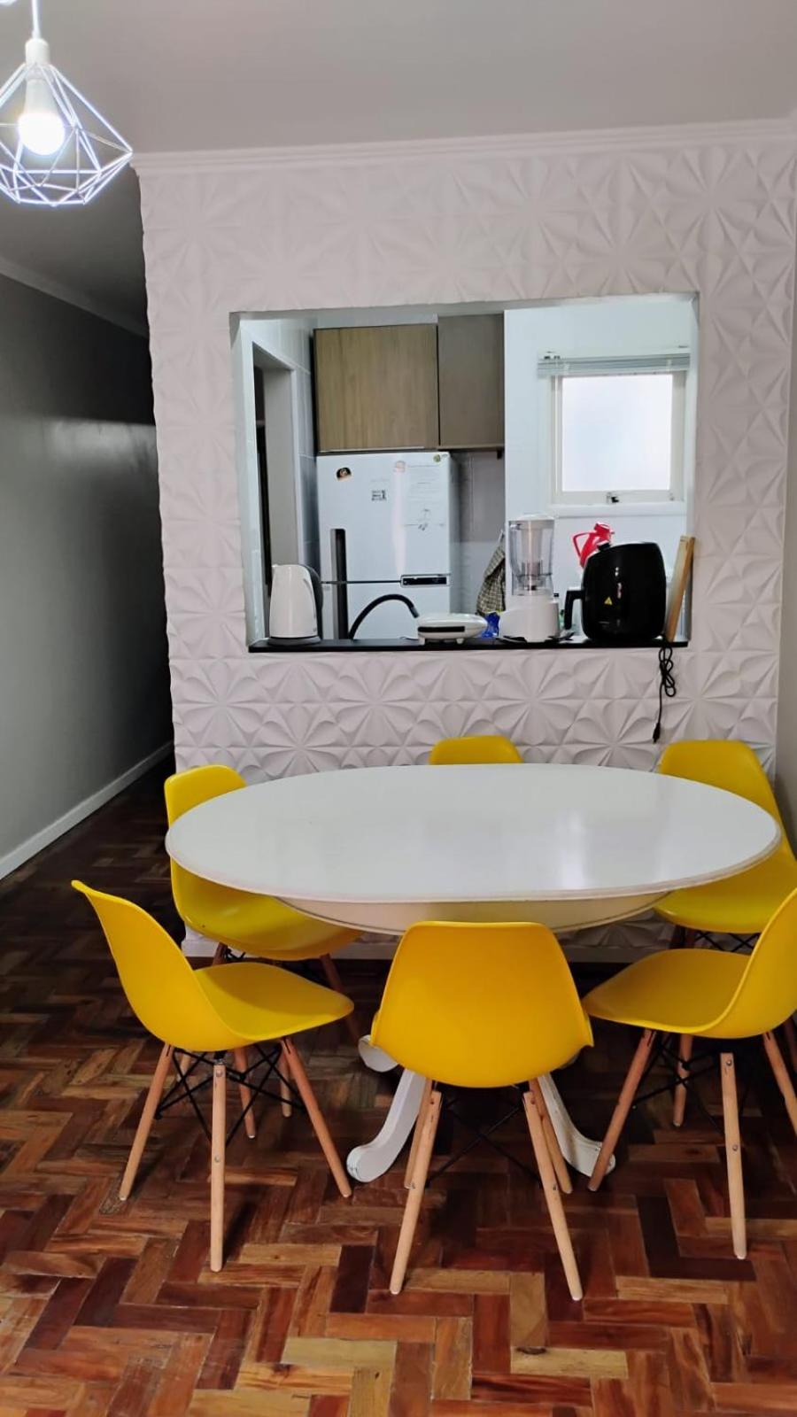 Apartamento 1 dormitório, confortável, no centro de Capão da Canoa a 1 quadra do mar