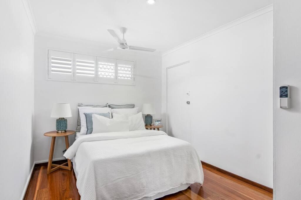 Burleigh Beachfront Beauty 2 Bed Parking WiFi