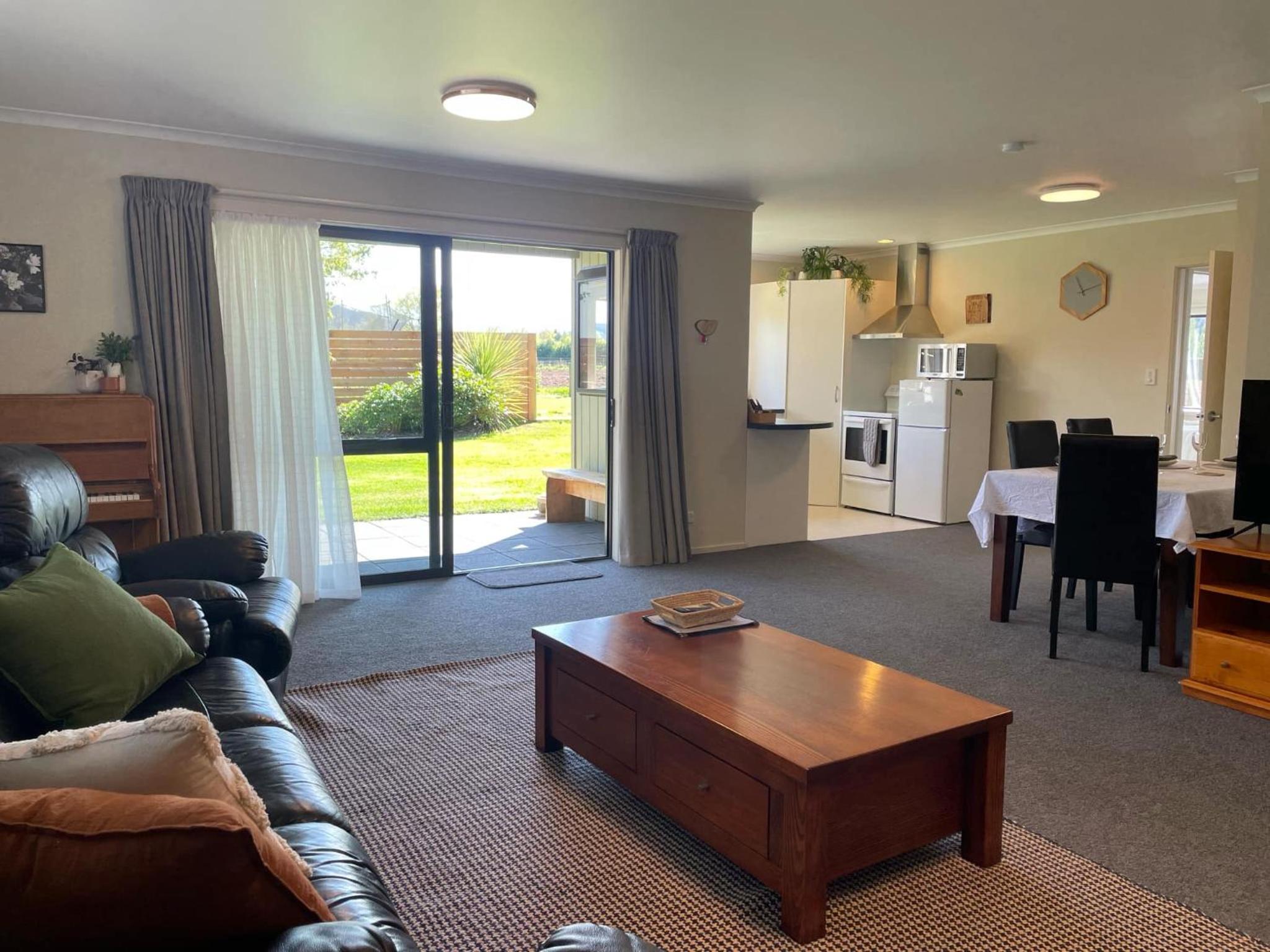 Llanarth House - Rural Mosgiel view 3