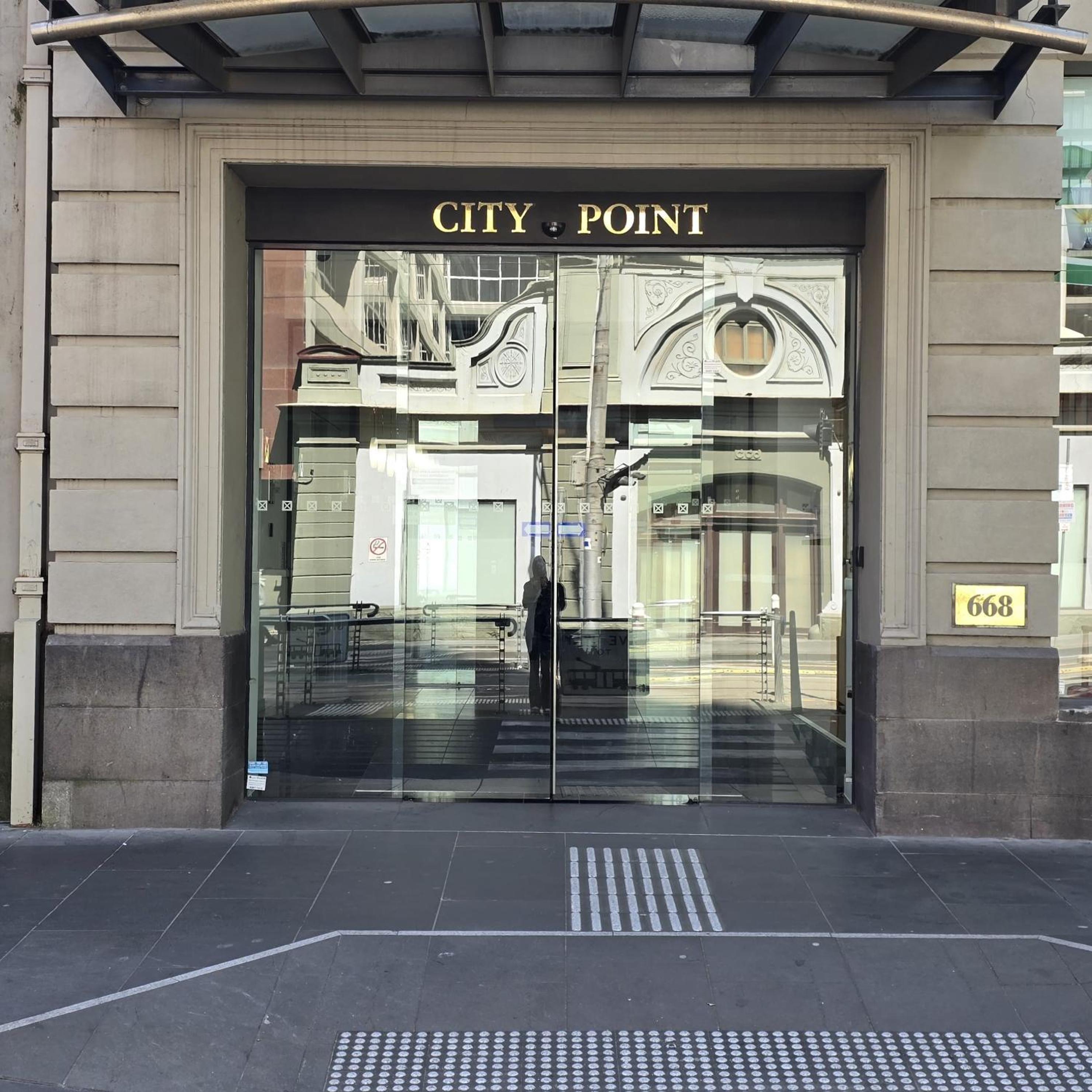 Luxuriq on Bourke
