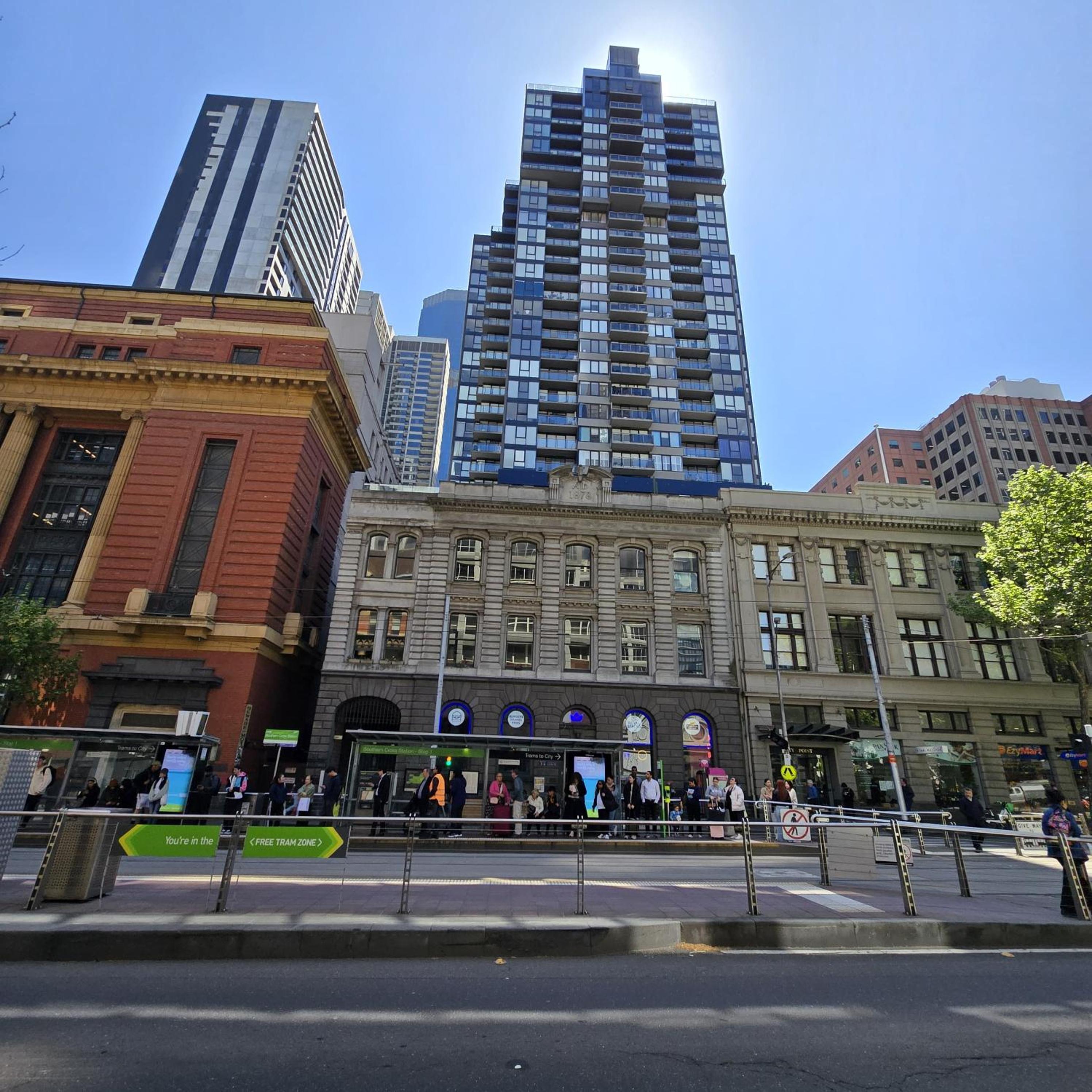 Luxuriq on Bourke