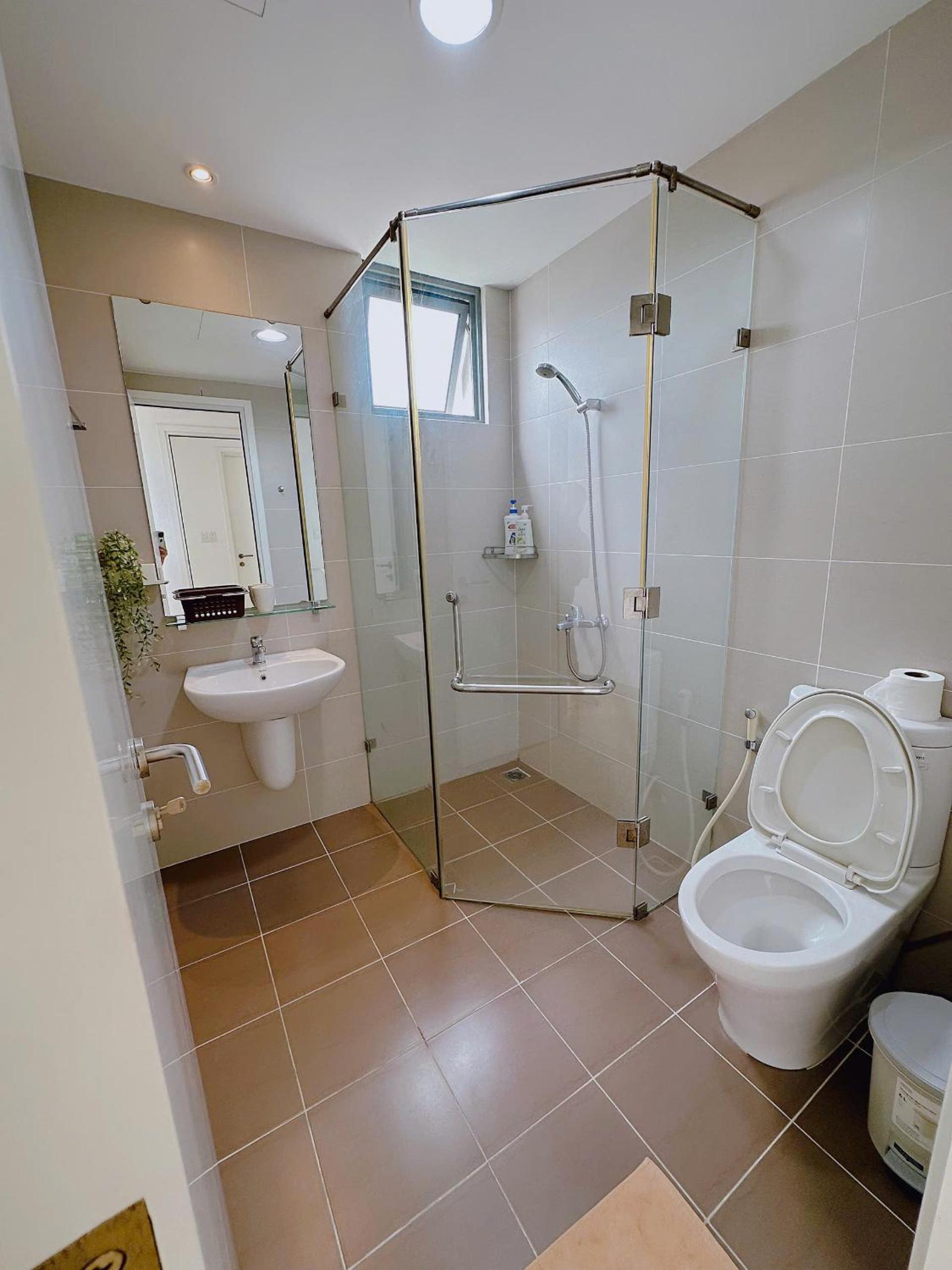 SHomes Homestay - Luxury apartment in Masteri Thao Dien Free Gym, Pool
