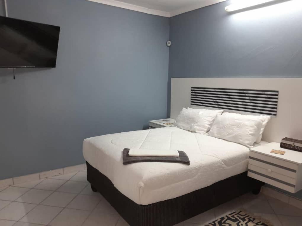 LaRonza Bed and Breakfast