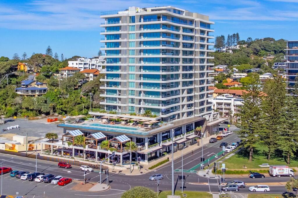 Luxurious 2BR 2BA Oceanfront Apartment Kirra