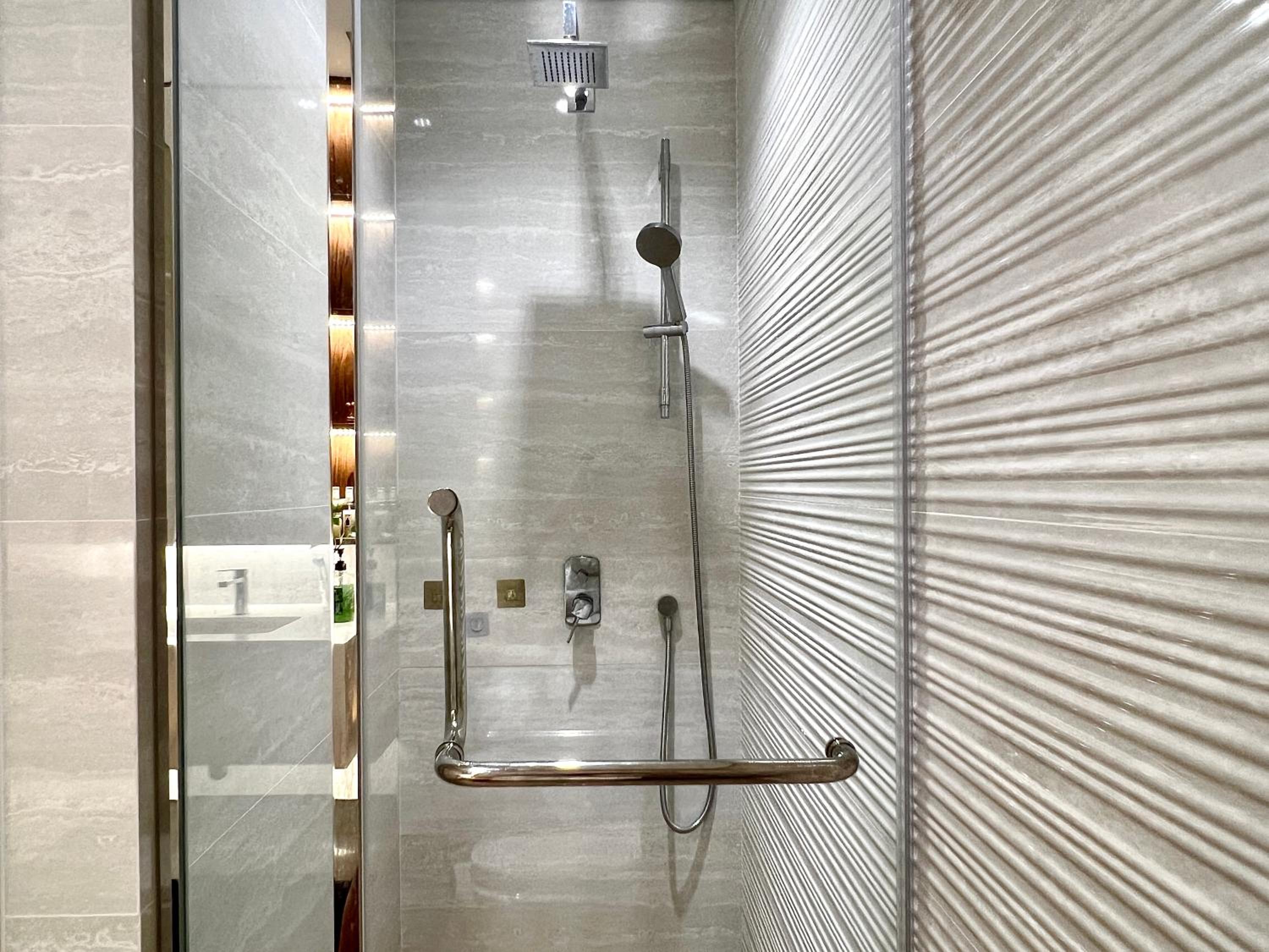 The Ascentia - Scandinavian apartment - Near SECC, Mall