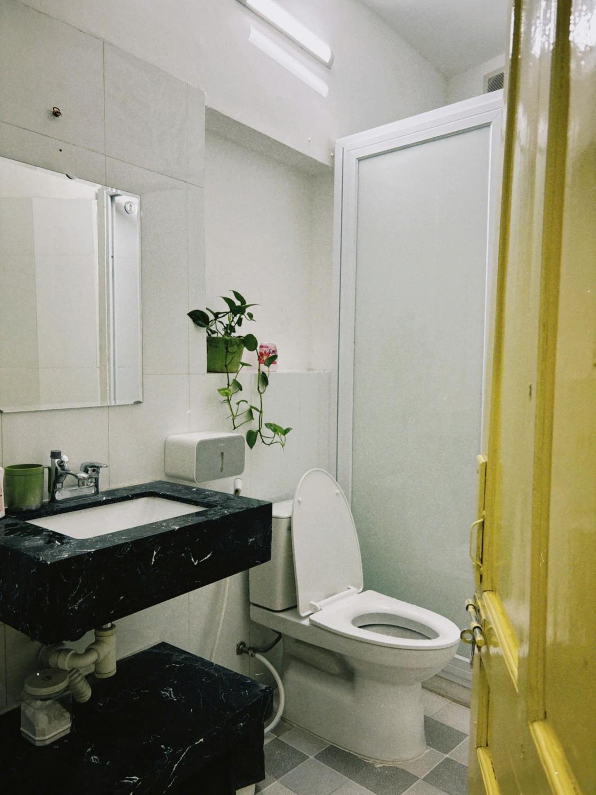 Azalea Apartment