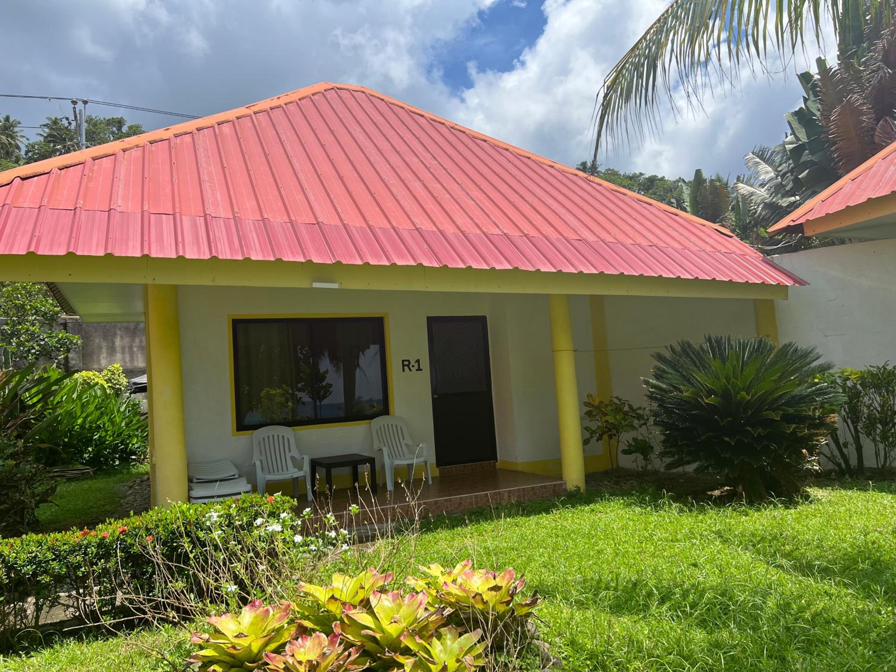 Pintuyan Dive Resort