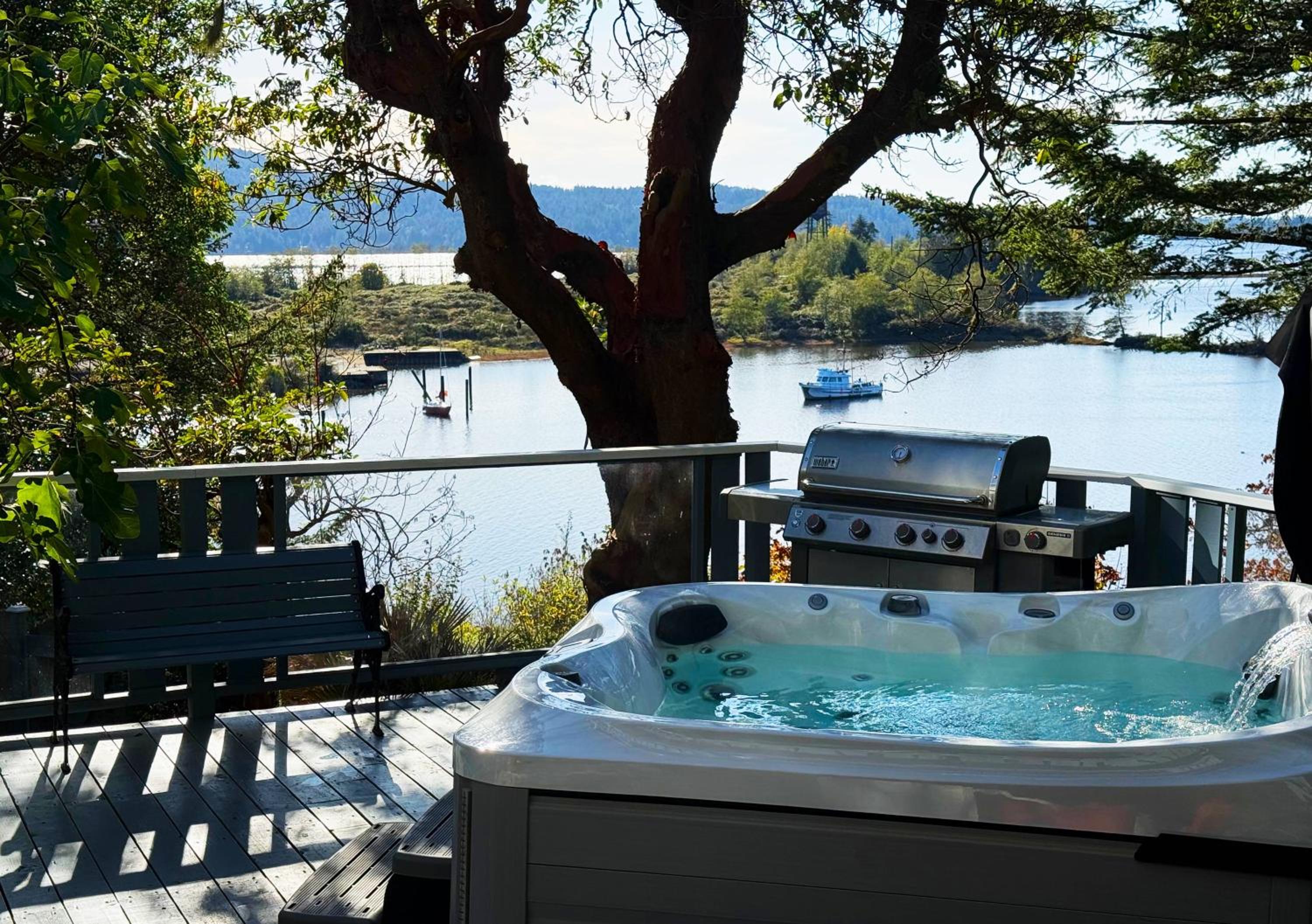 Sooke Vacations - Sterling Cove - Property Image 2