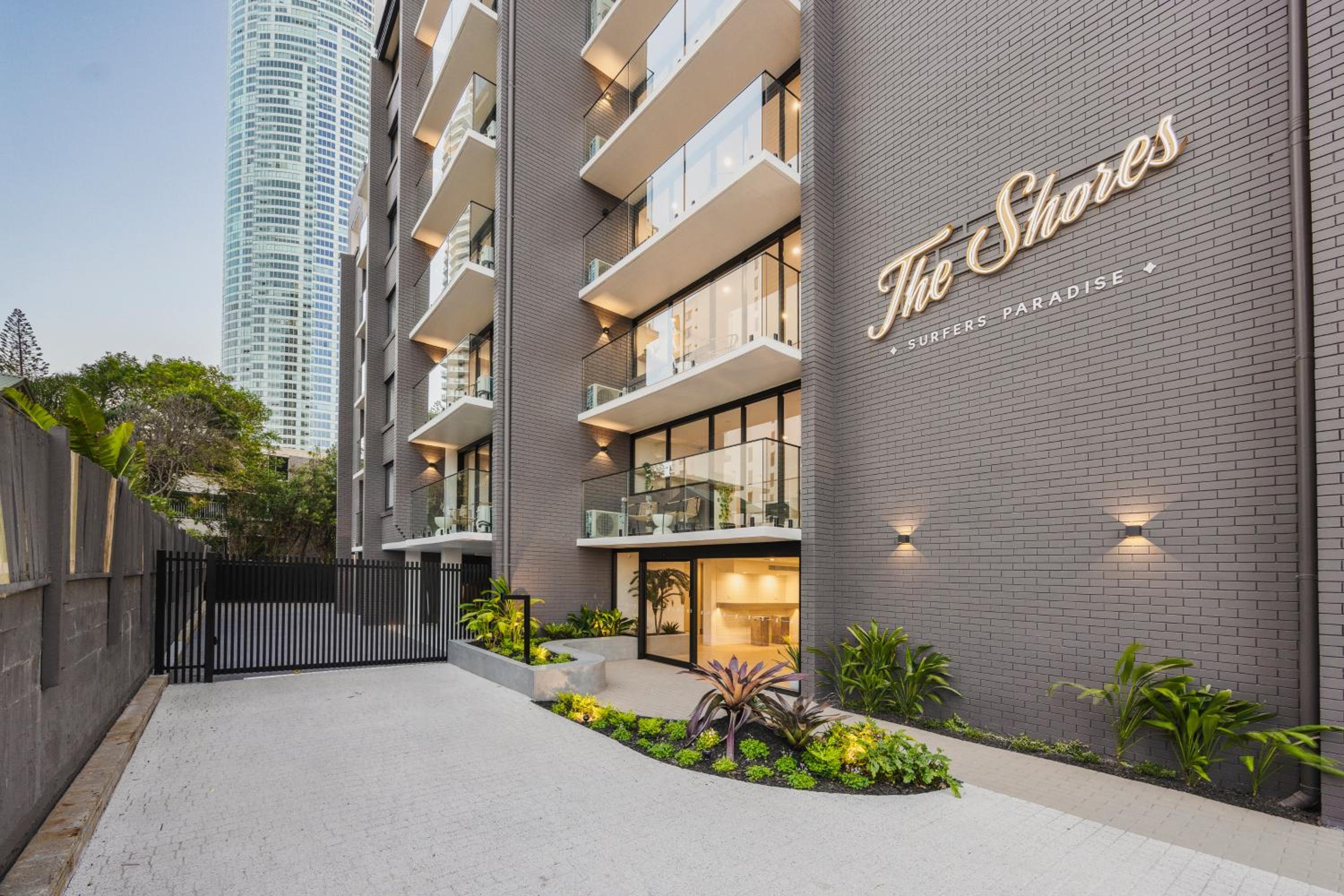 The Shores Surfers Paradise Apartments
