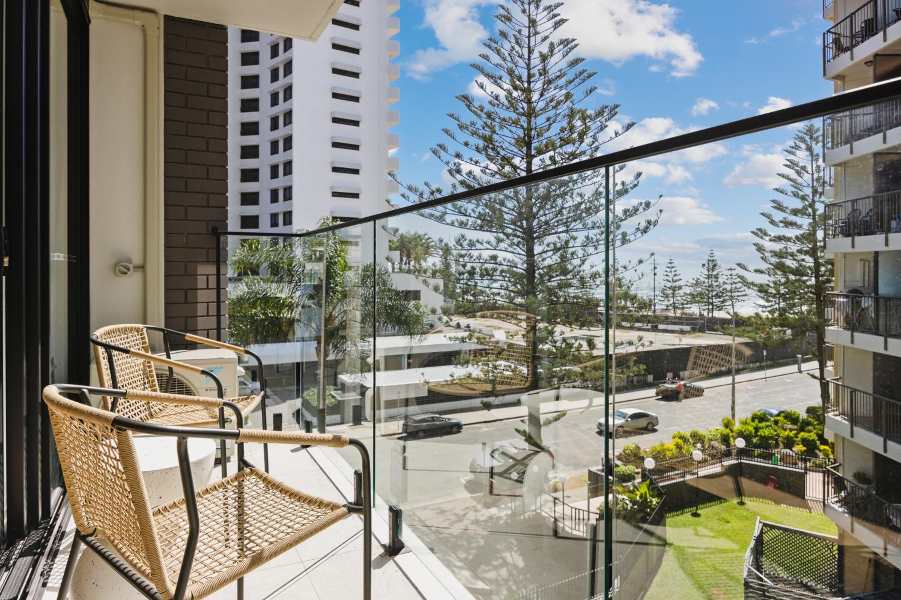 The Shores Surfers Paradise Apartments