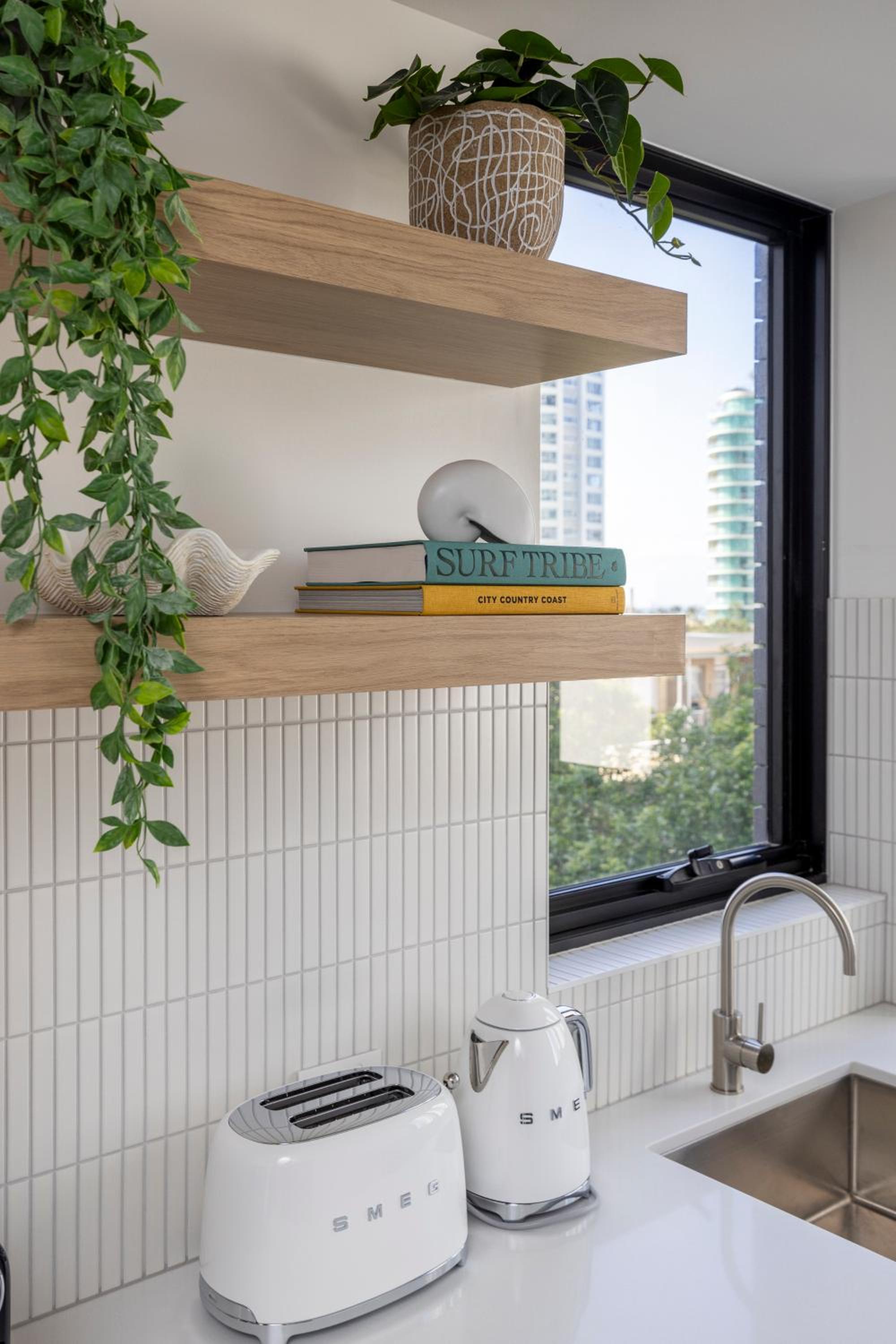 The Shores Surfers Paradise Apartments