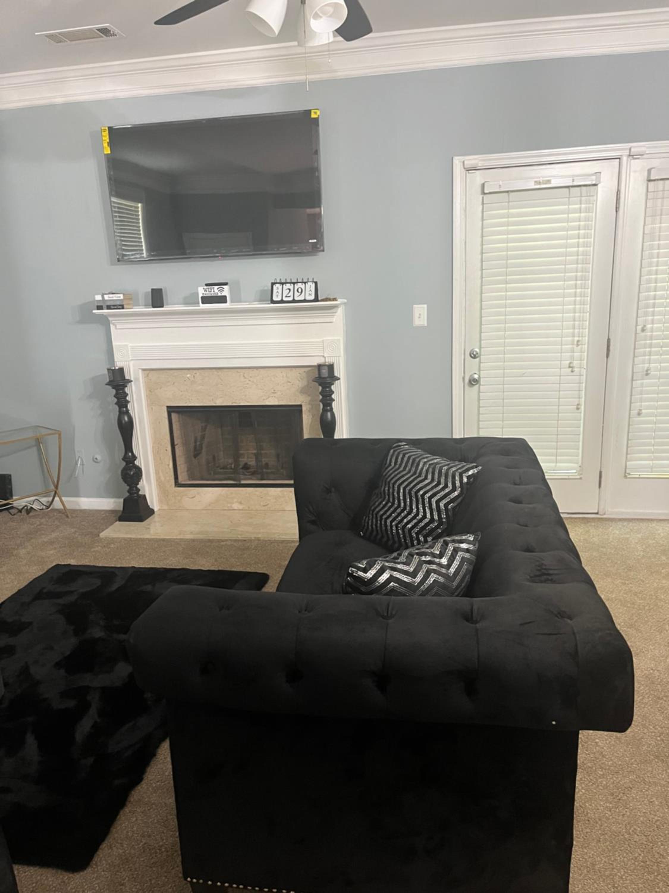 Cozy, modern townhome minutes away from Atlanta! view 3