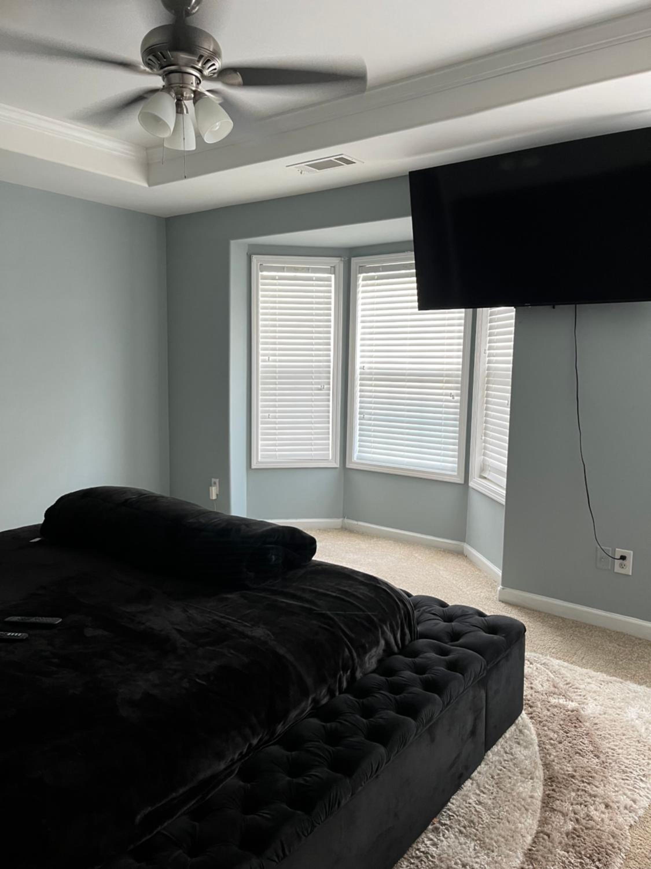 Cozy, modern townhome minutes away from Atlanta! view 4