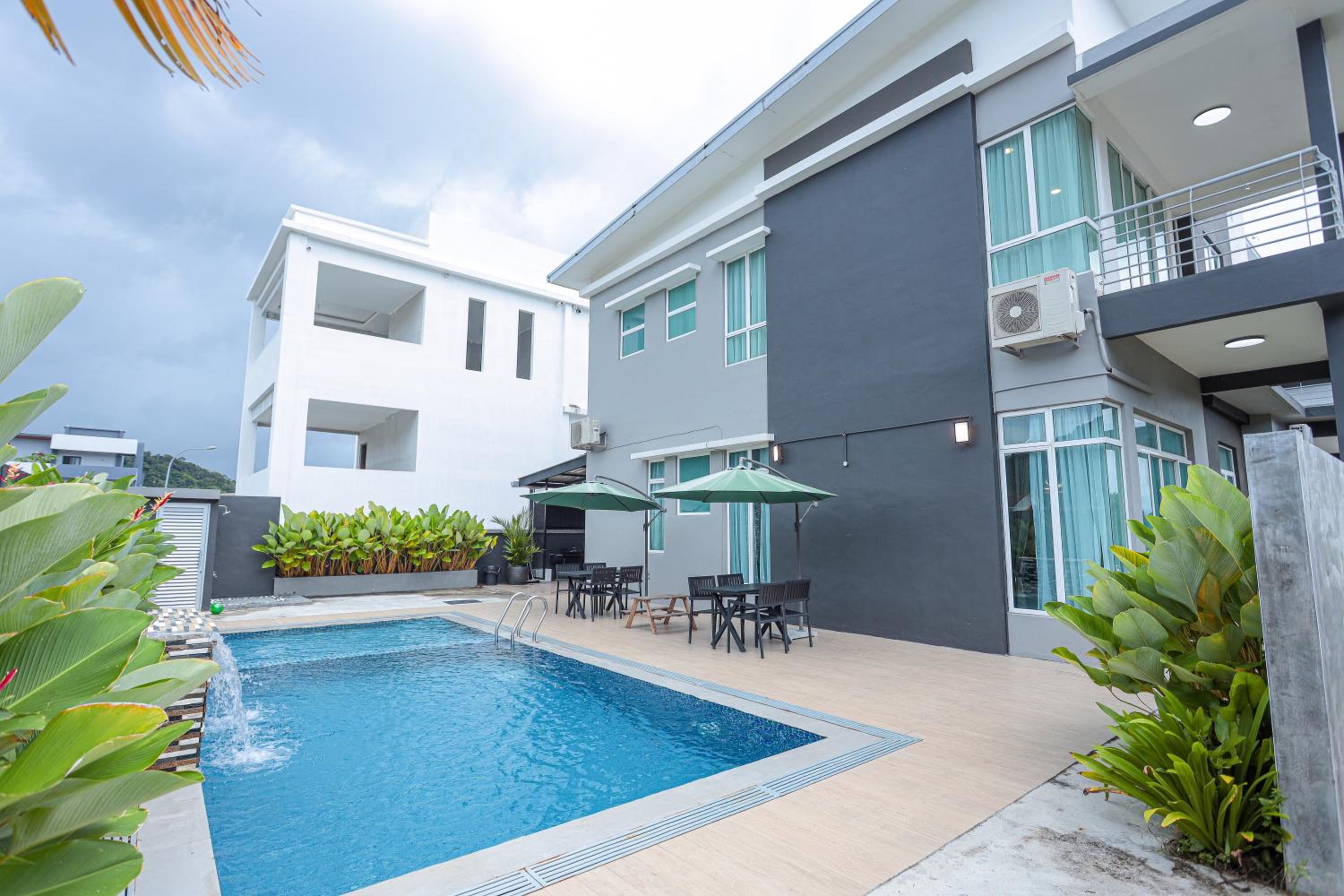 Lodge 16 Private Villa photo 1