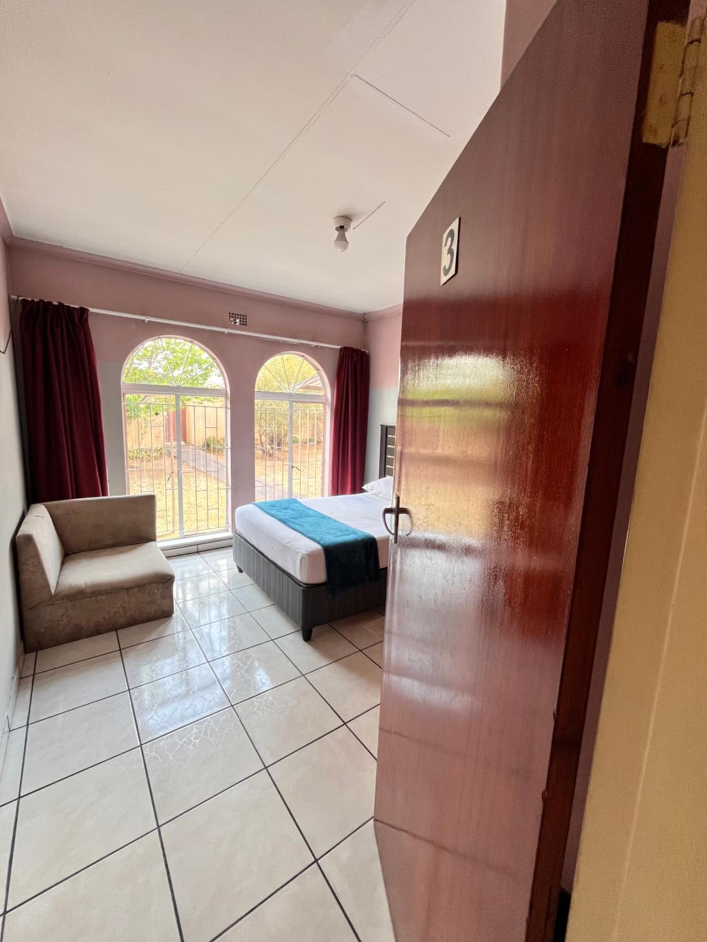 MD Guest Lodge