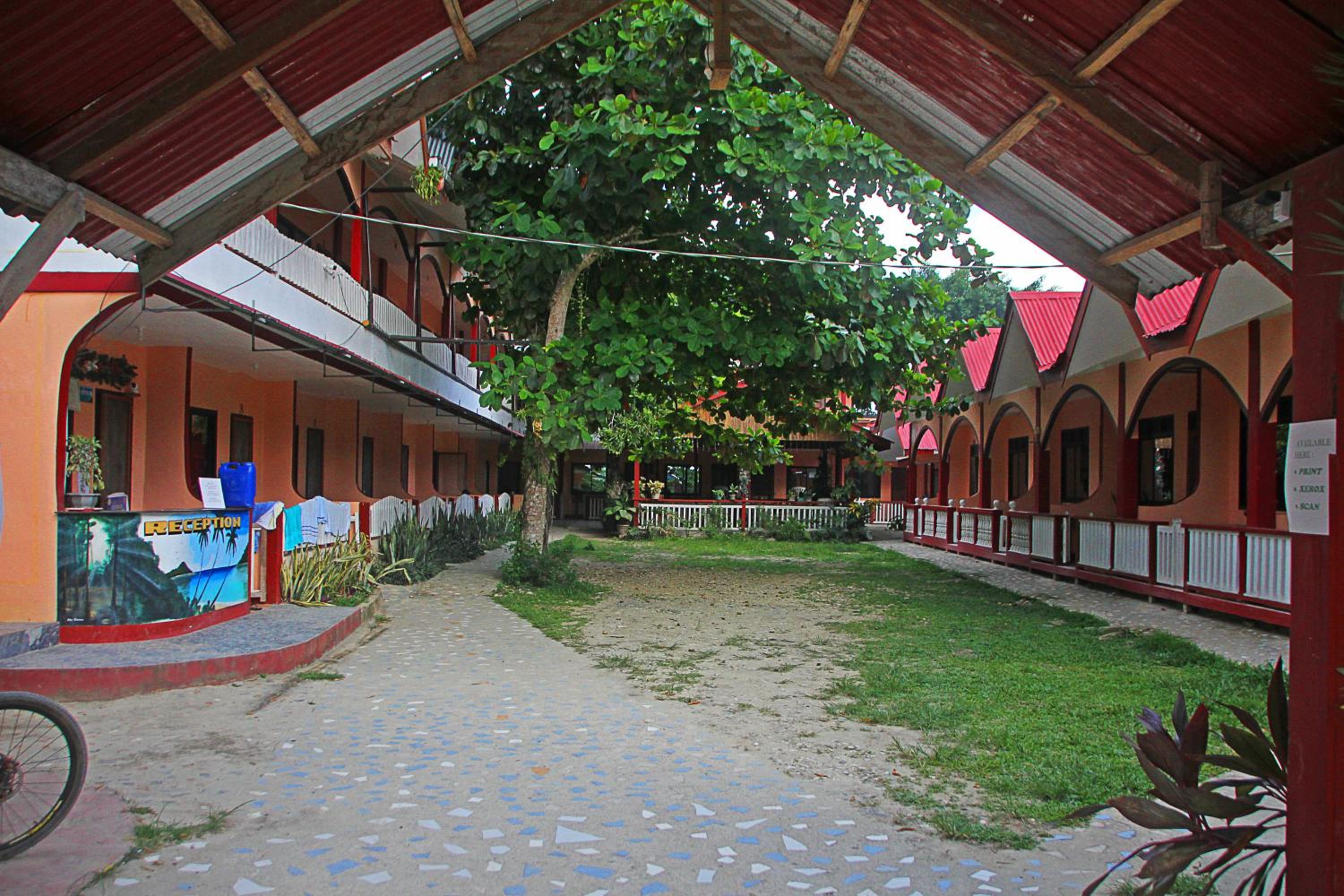 Photo 10