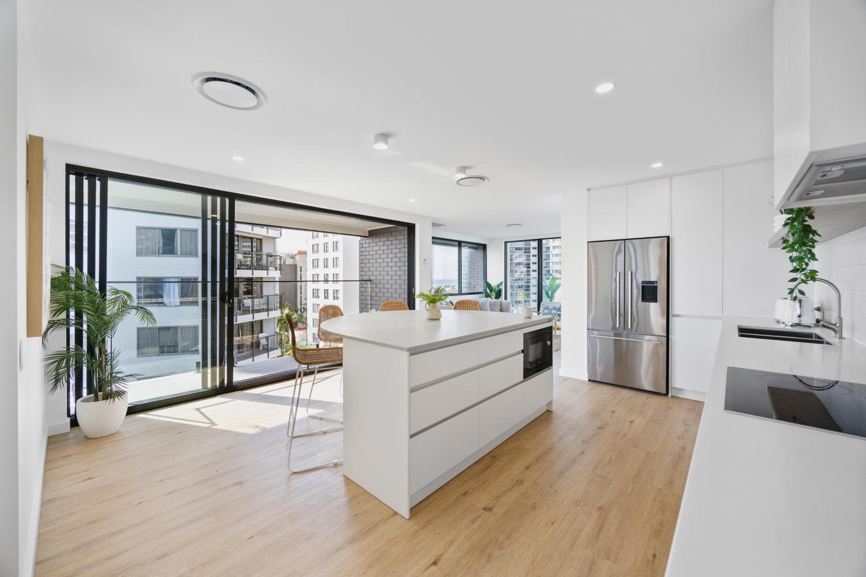 The Shores Surfers Paradise Apartments