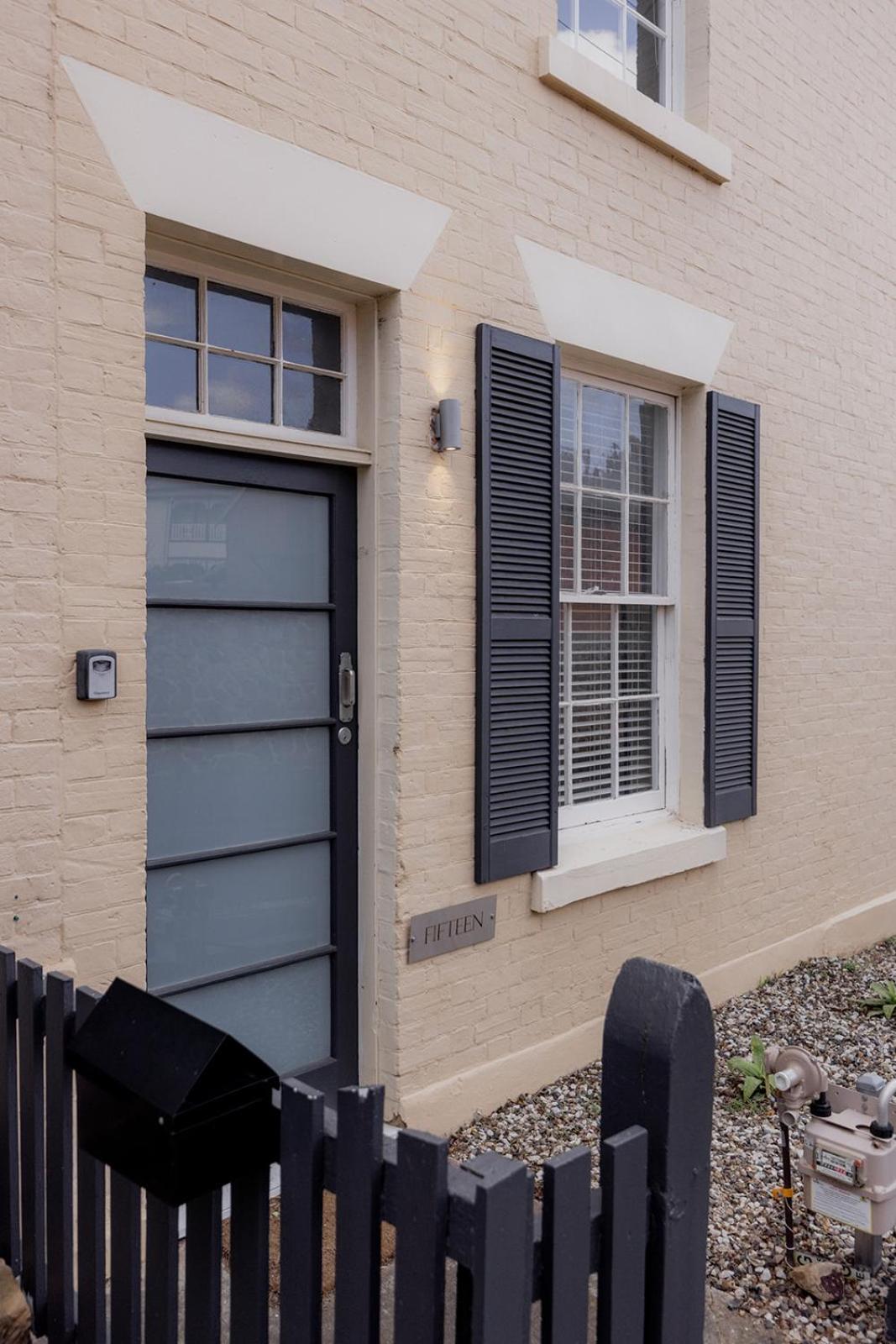 'Fifteen=' - Heritage Terrace in Battery Point