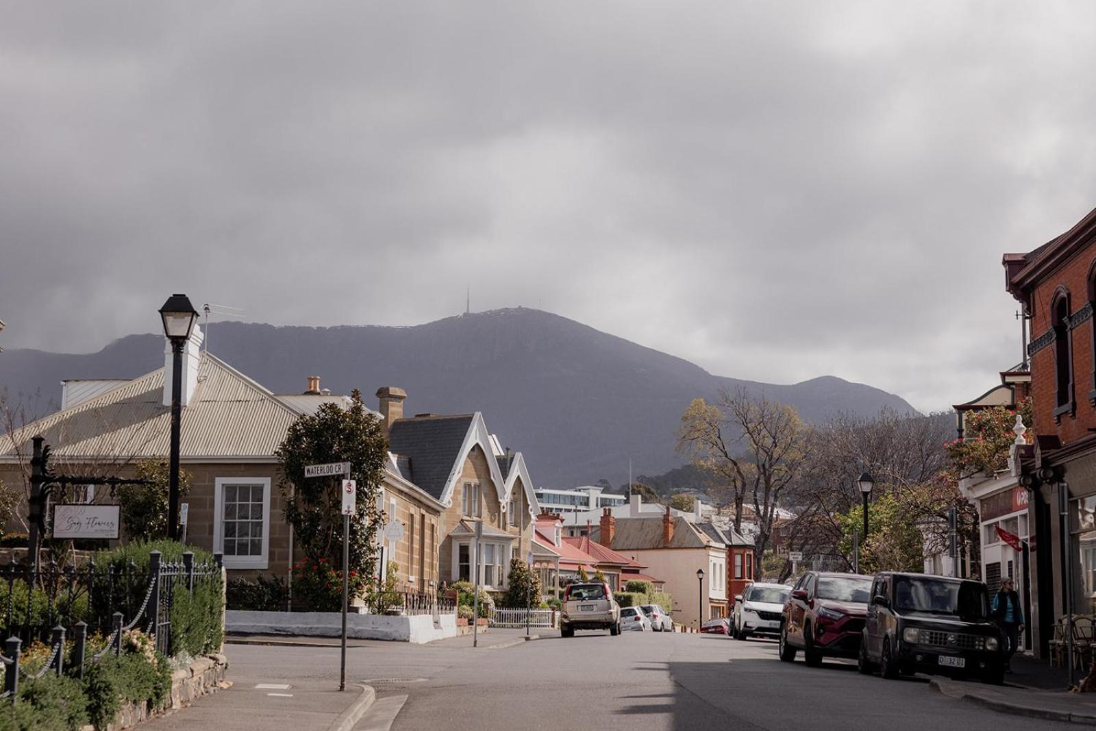 'Fifteen=' - Heritage Terrace in Battery Point