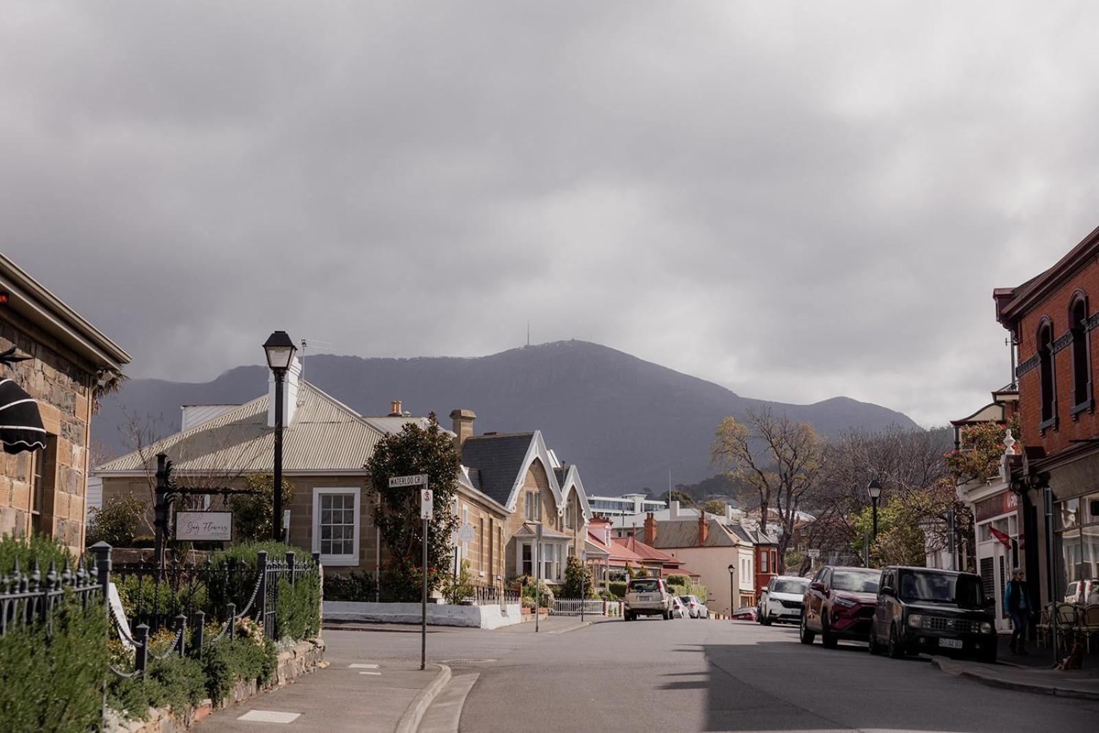 'Fifteen=' - Heritage Terrace in Battery Point