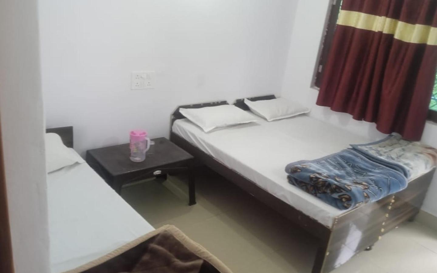 Hotel Sarthak Bed n Breakfast by StayApart view 4