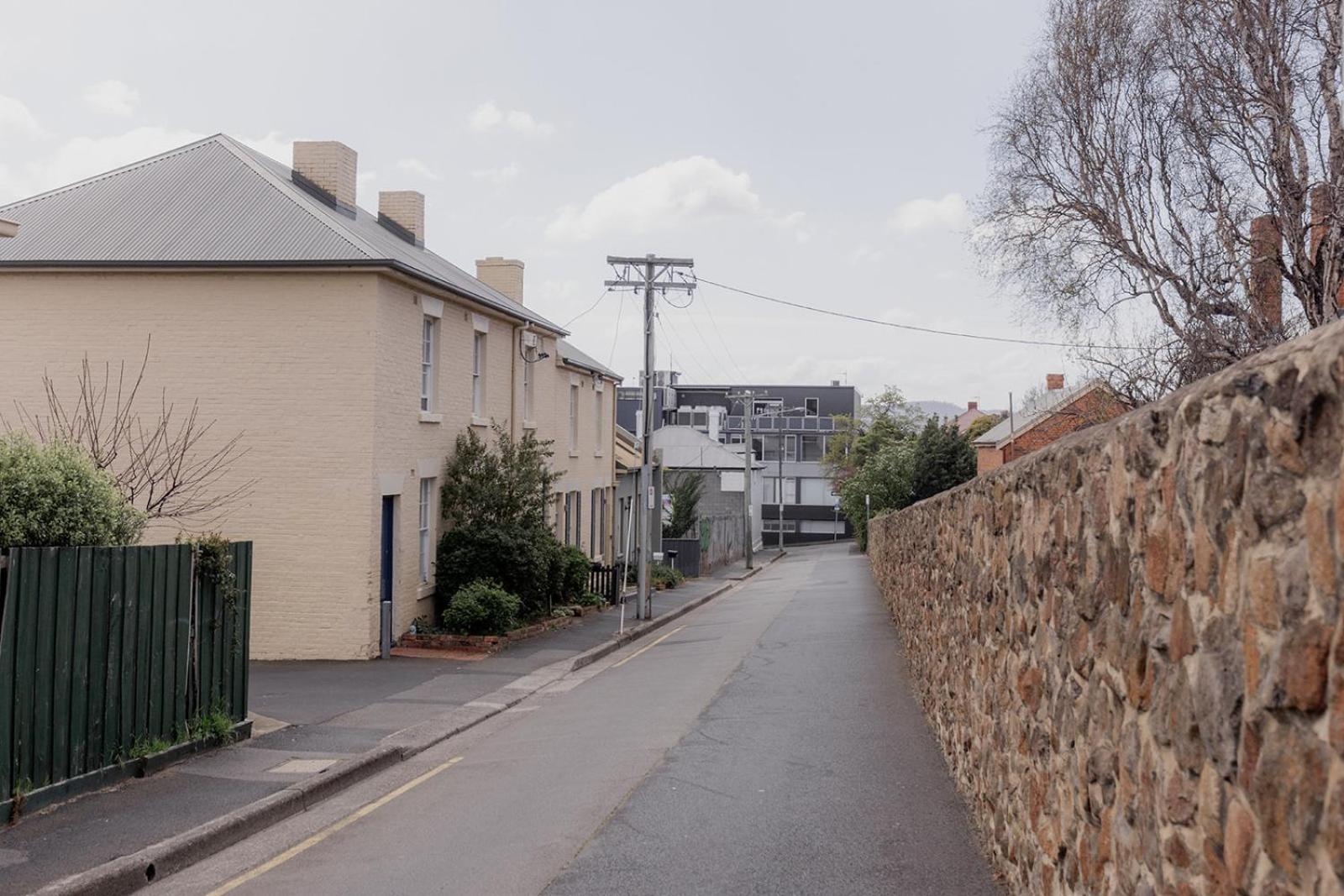 'Fifteen=' - Heritage Terrace in Battery Point