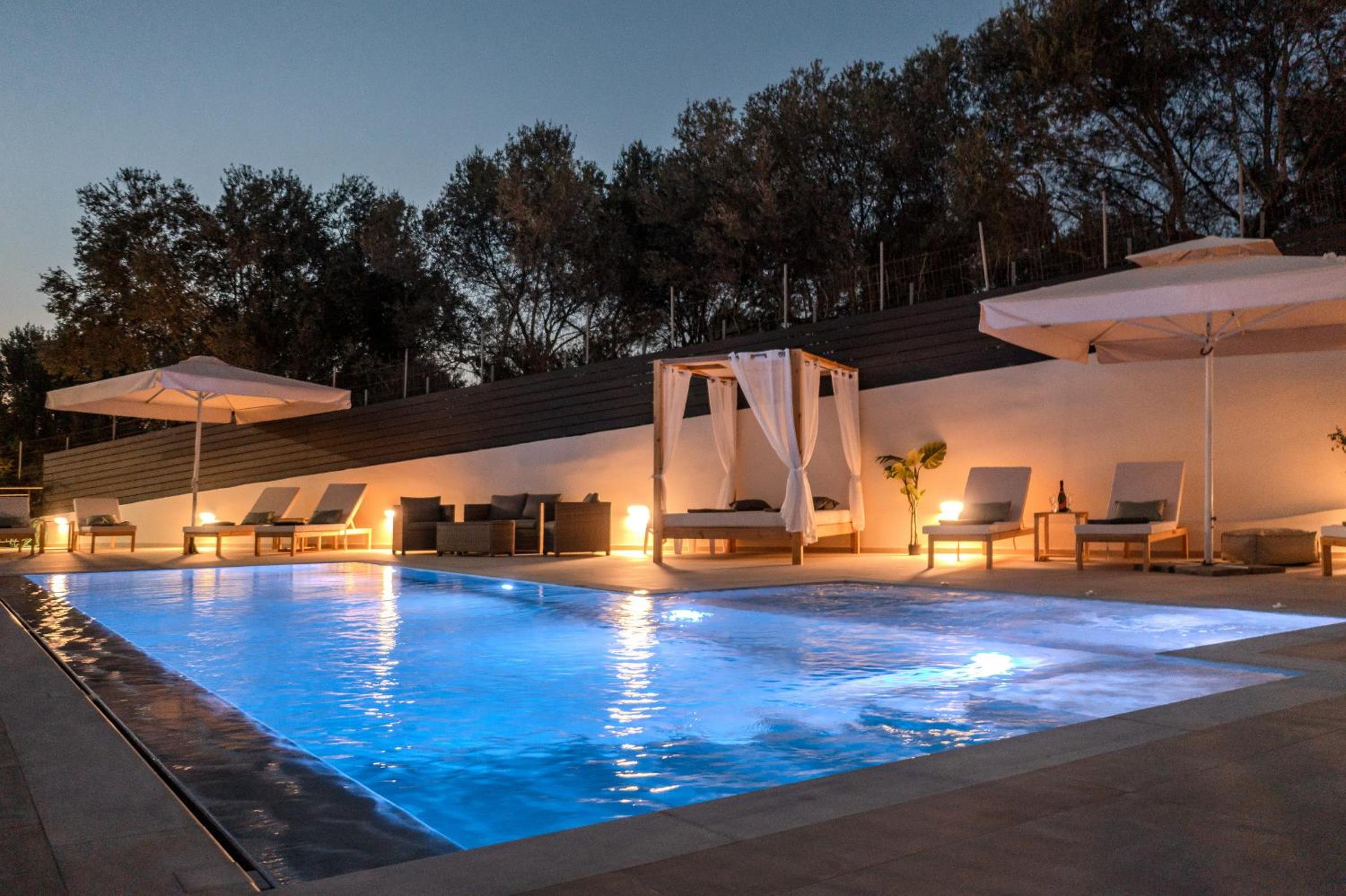 3As Luxury Villa with Heated Pool, Sauna and Gym view 2