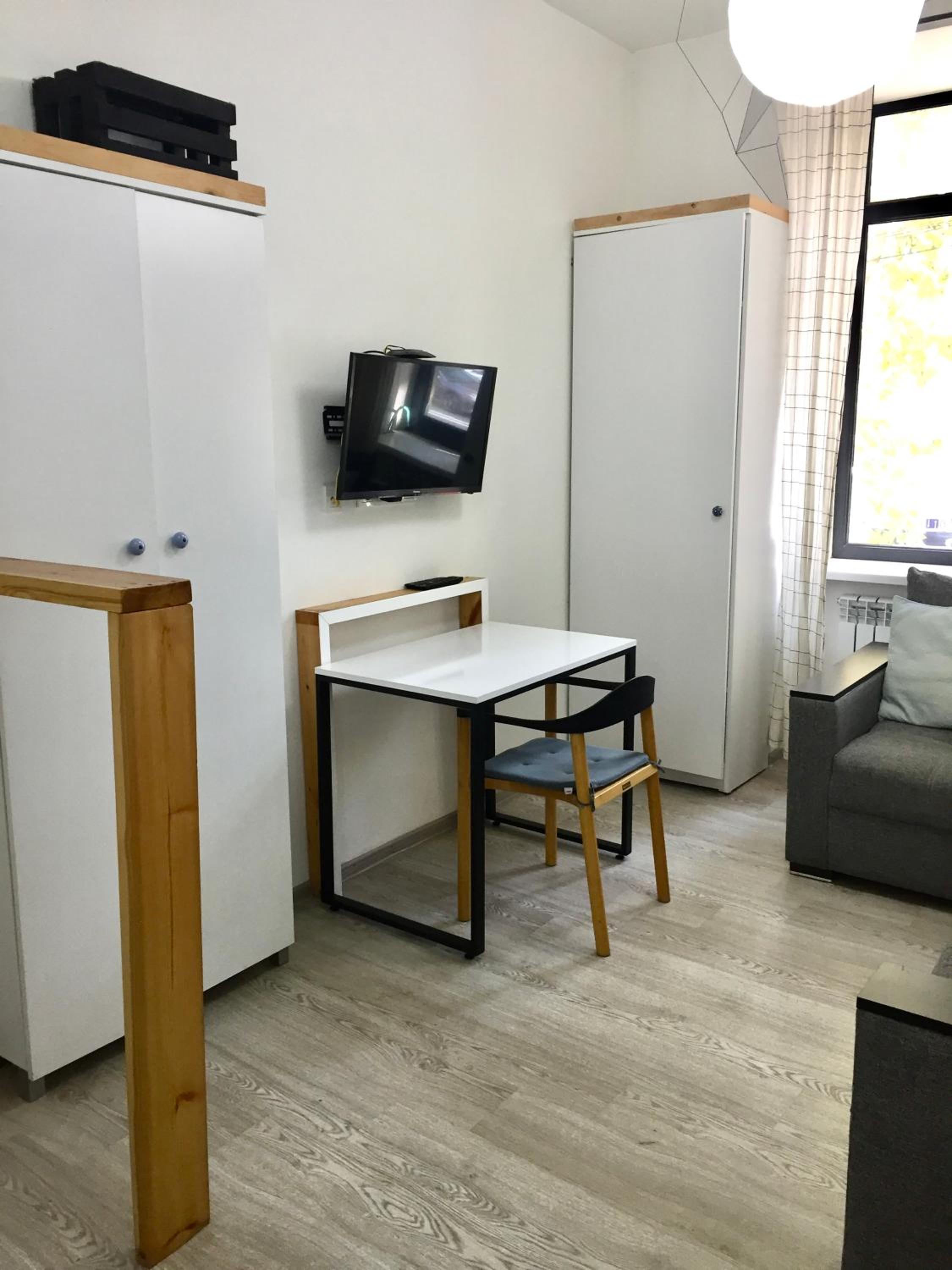 Apartment 4