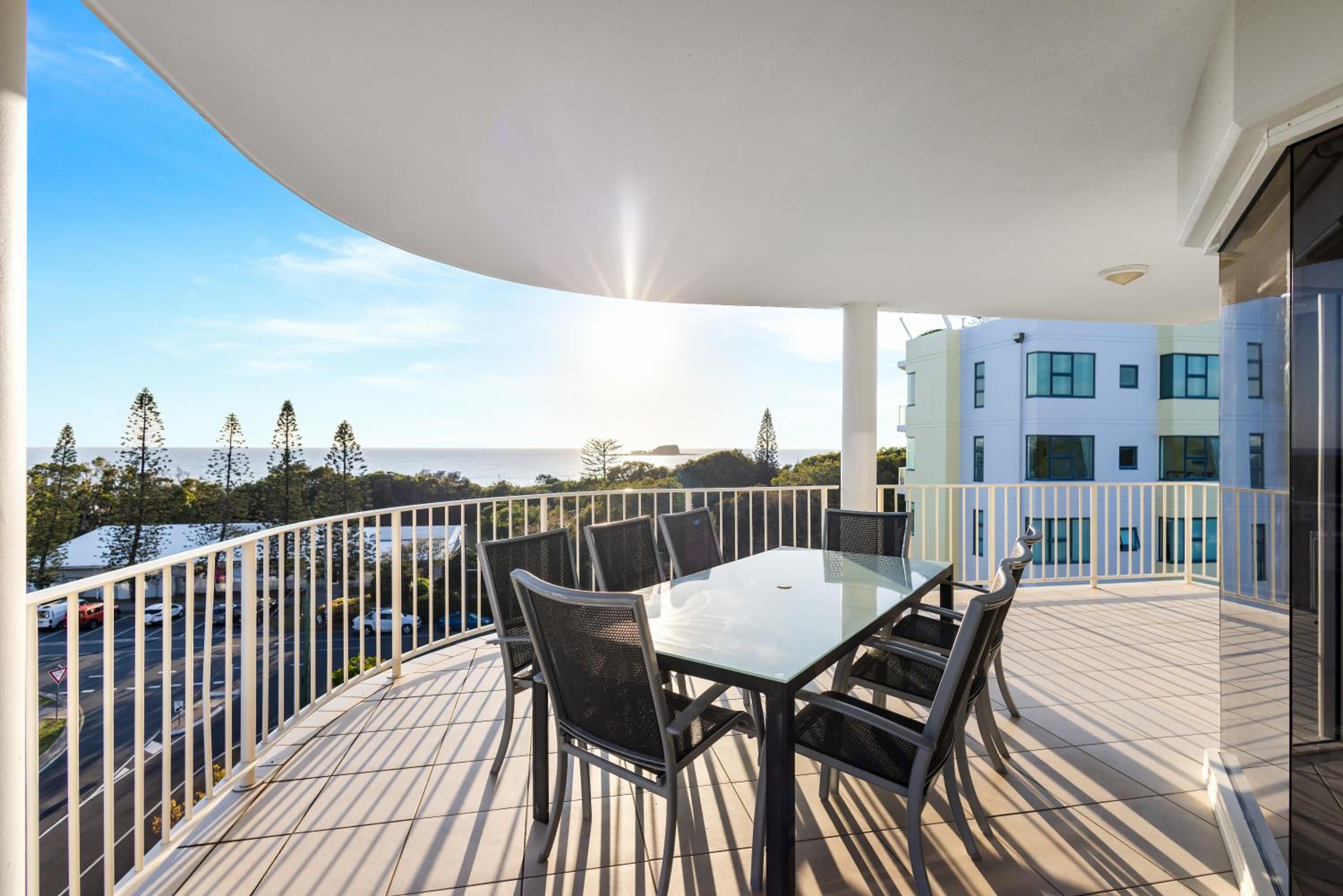 Hotel Penthouse - Private Rooftop Spa