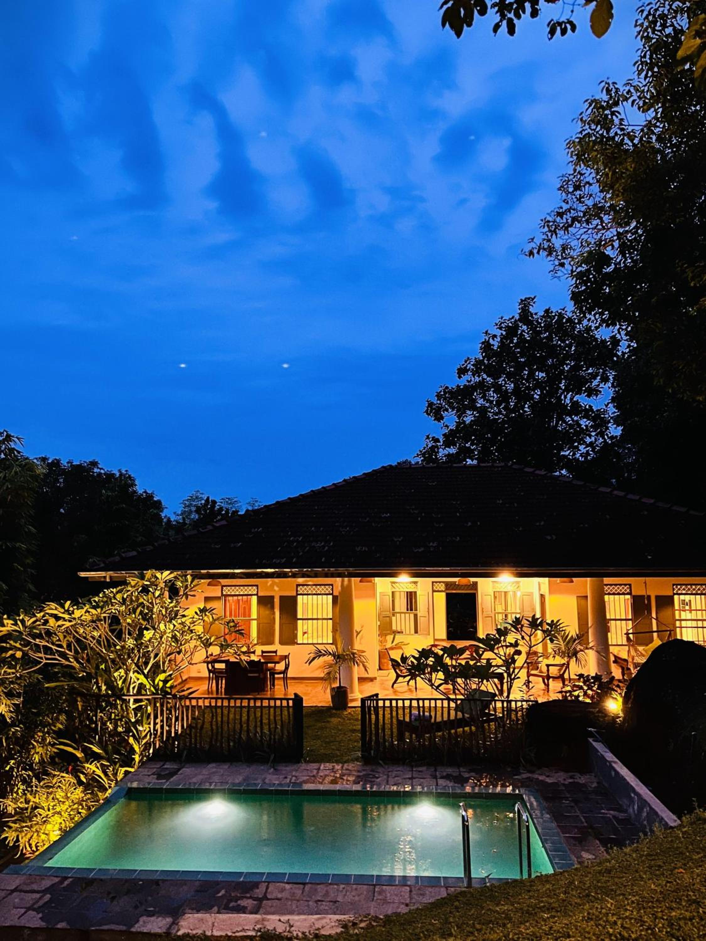 Villa Kandupamula three bedroom & swimming pool