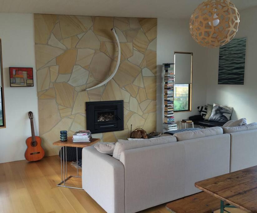 Sheoakes Beach House- East Coast Tas