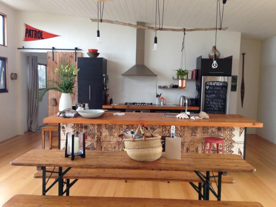 Sheoakes Beach House- East Coast Tas