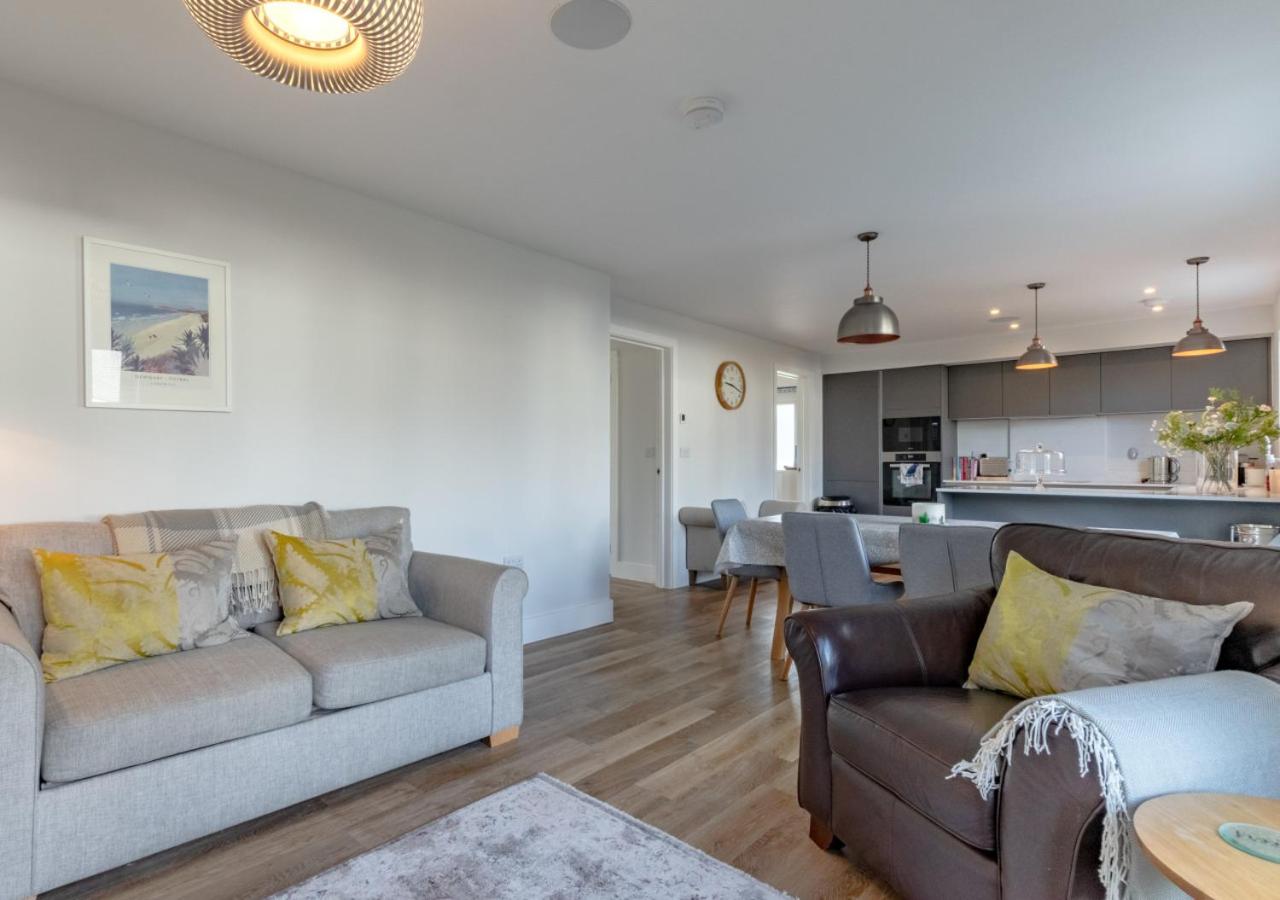 4 Bed in Newquay oc-b29052