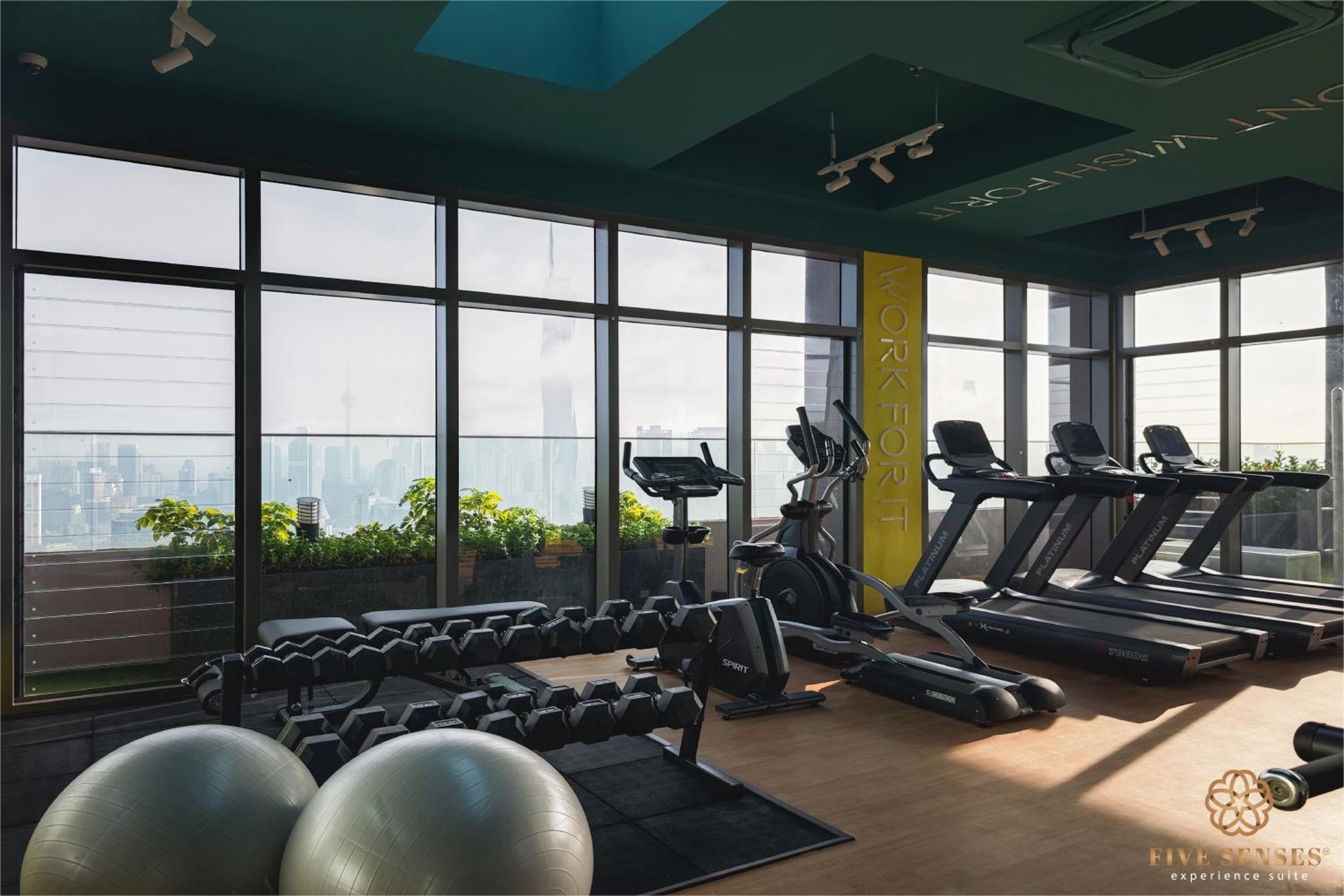 Riveria Premium Kuala Lumpur, Roam