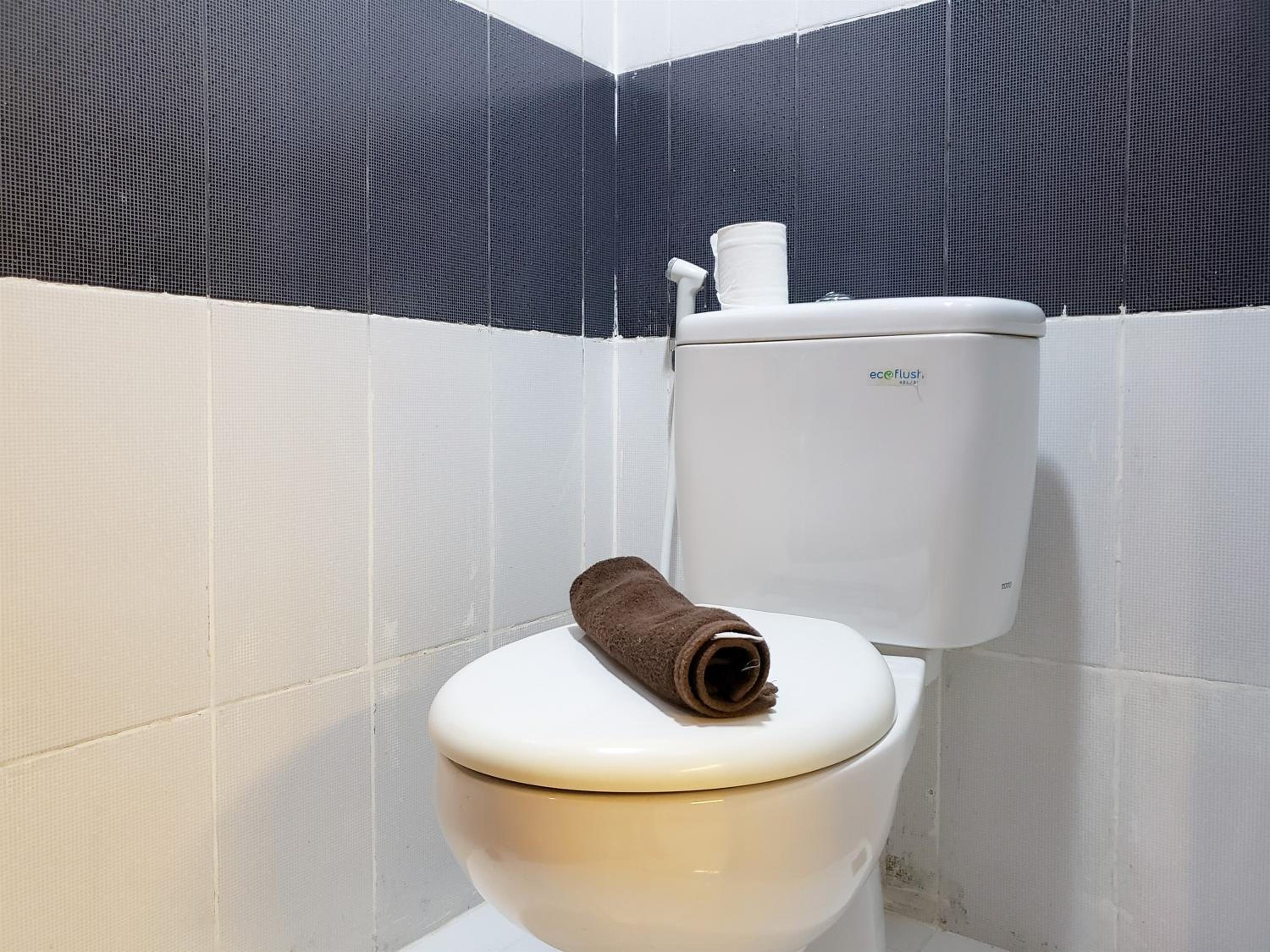 Cozy Studio at Cinere Bellevue Suites Apartment By Travelio view 2