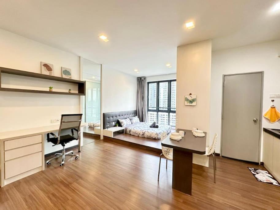 Silksky Cozy Studio -1BR 3pax - Near The MINES, UTAR, UPM, Serdang, Cheras Selatan - Free Parking, Netflixm high Speed WIFI view 4