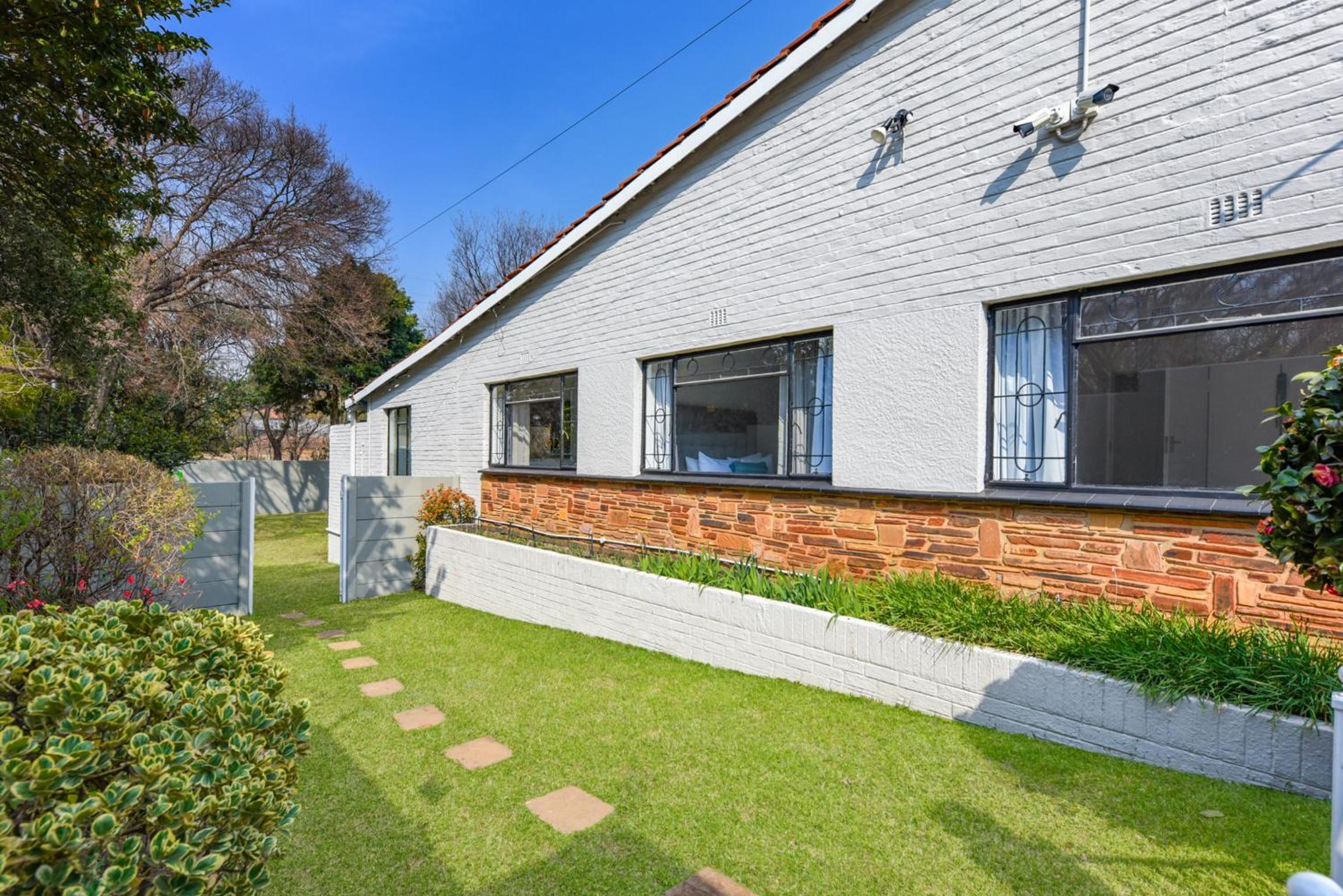 Hillcrest 11
