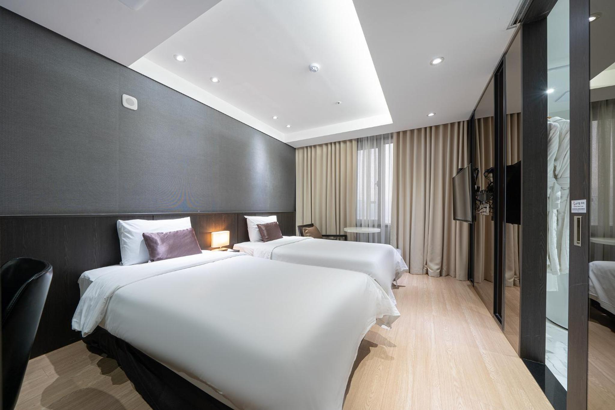 Ramada by Wyndham Yongin 32