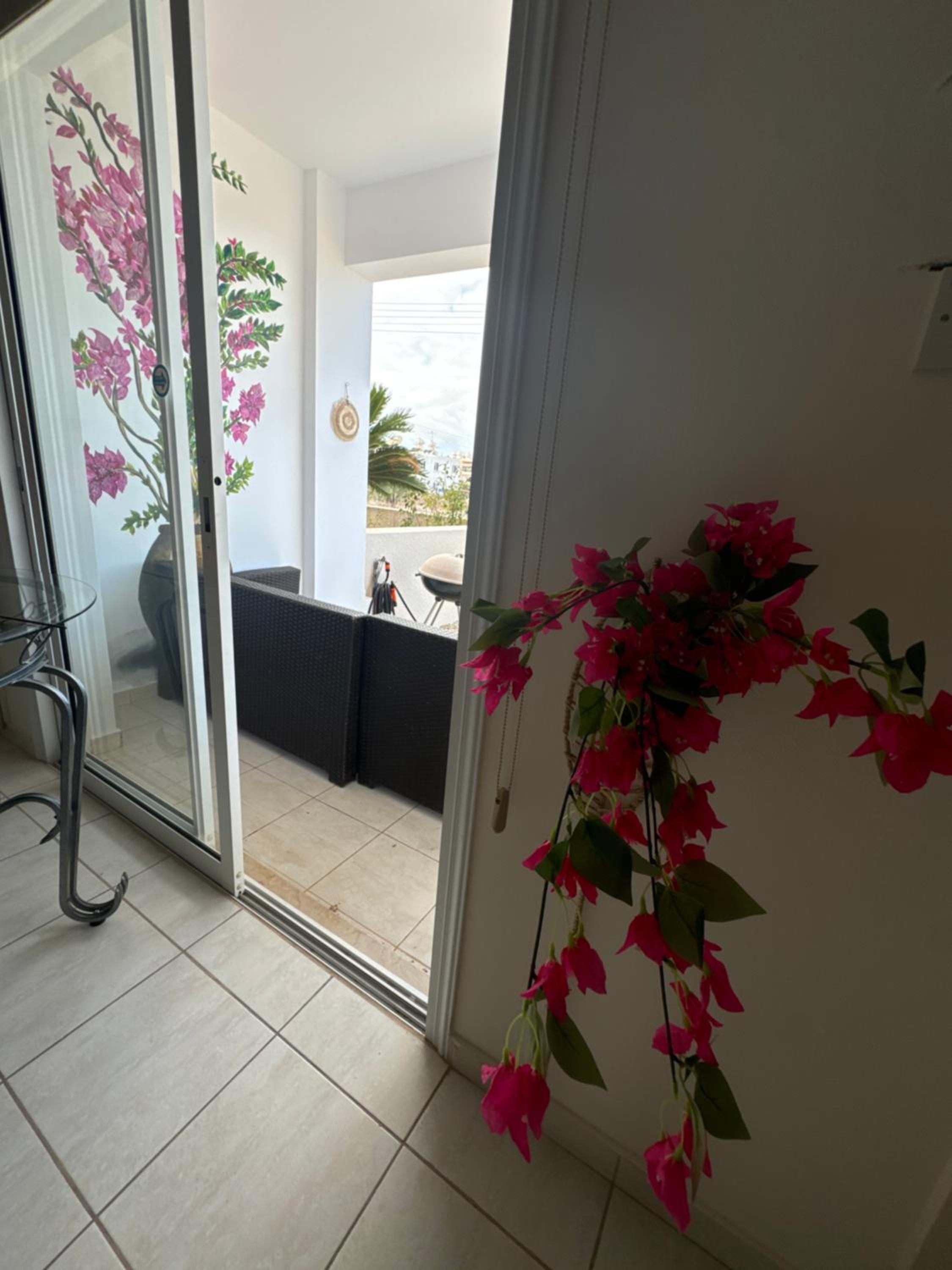 Arting Sea-A Dog friendly house