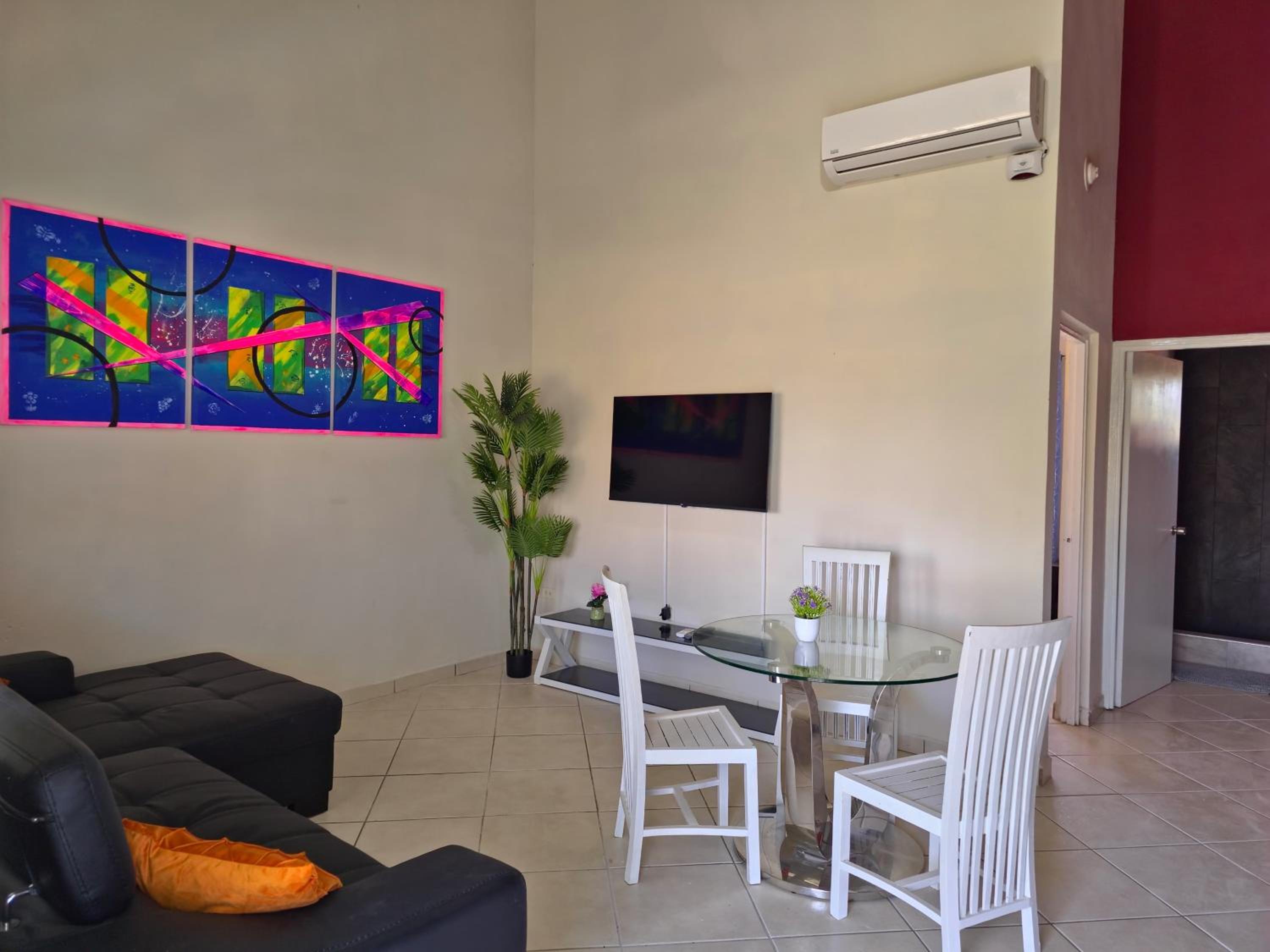Perfect 1 Bedroom Apartment 3 km from Eagle beach