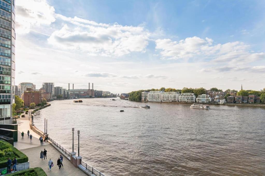 Beautiful Two-Bedroom Flat on the Riverside with Spectacular Views