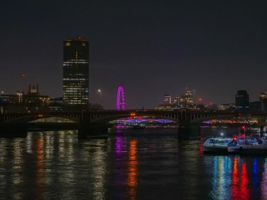 Beautiful Two-Bedroom Flat on the Riverside with Spectacular Views