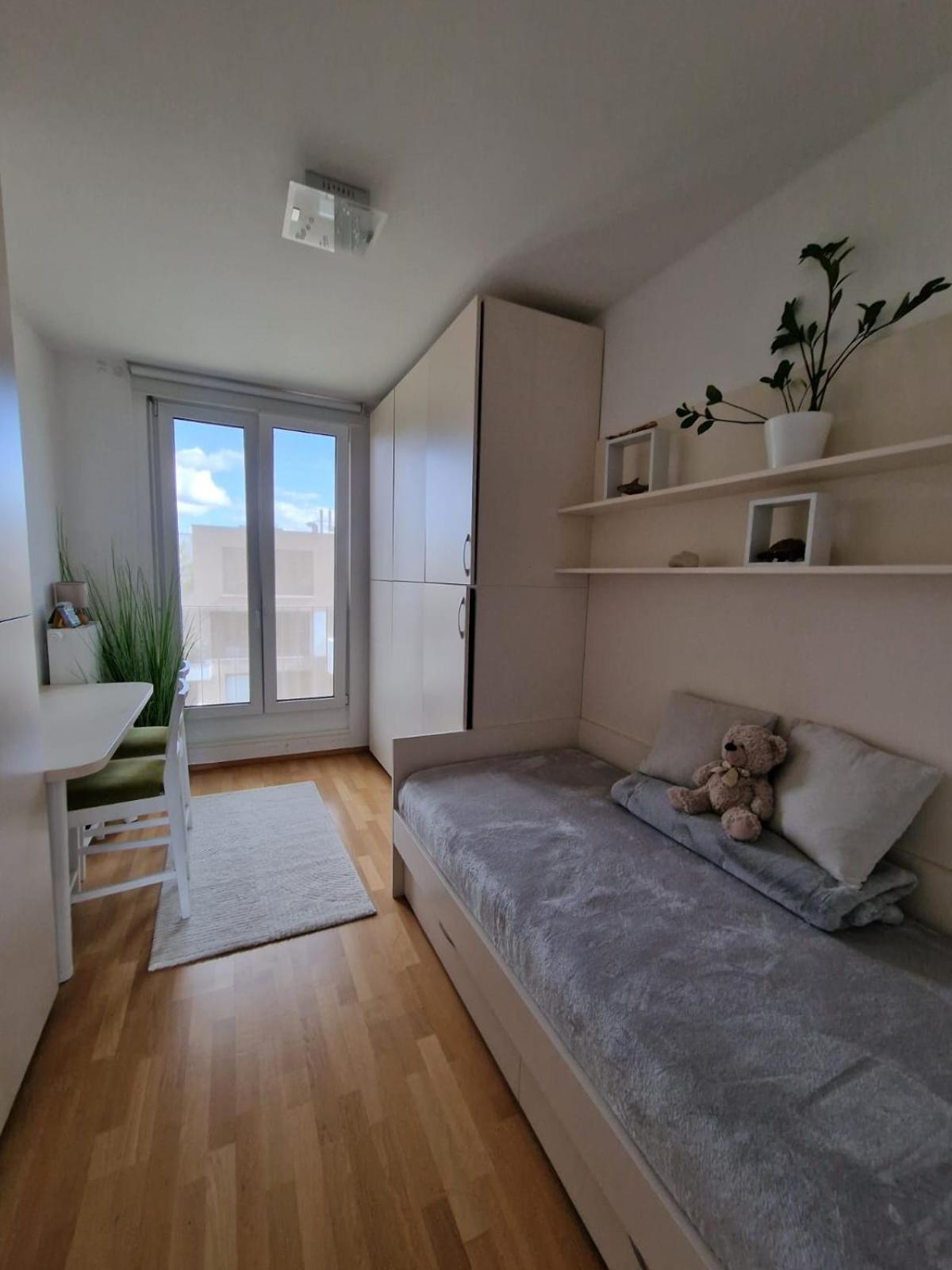 Waldorf Apartment