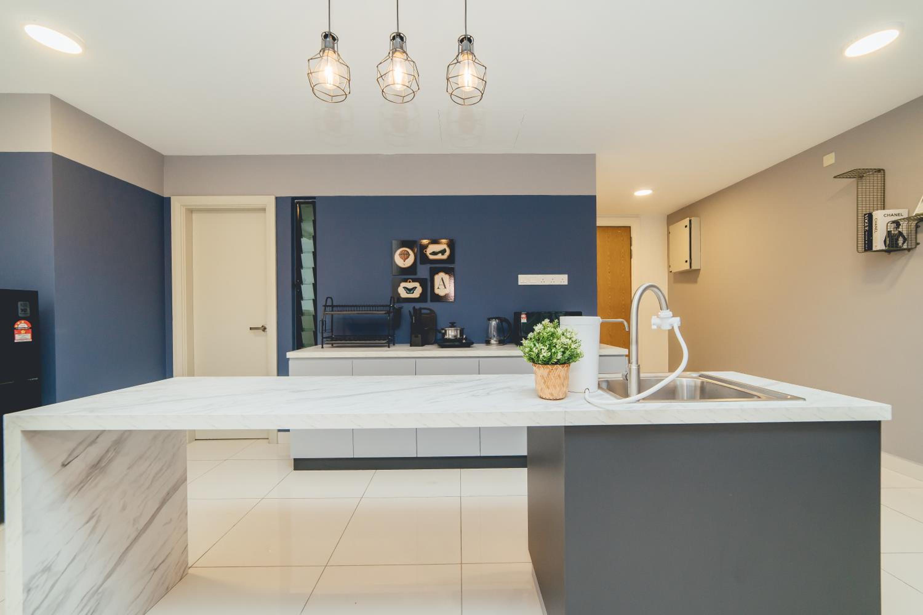 Mosaic Midvalley Oceanblue Nest 3BR w Bathtub by Our Stay