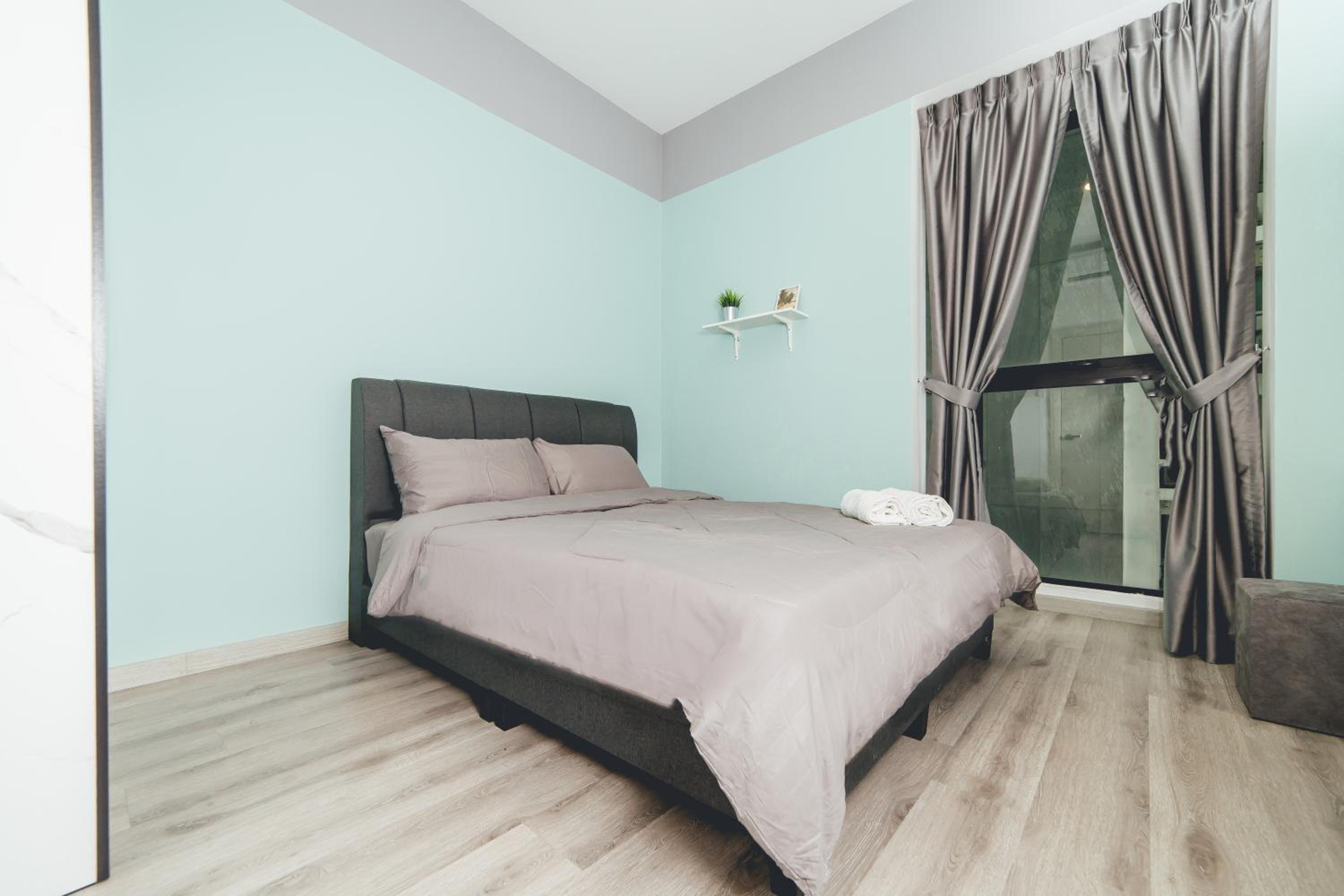 Mosaic Midvalley Oceanblue Nest 3BR w Bathtub by Our Stay